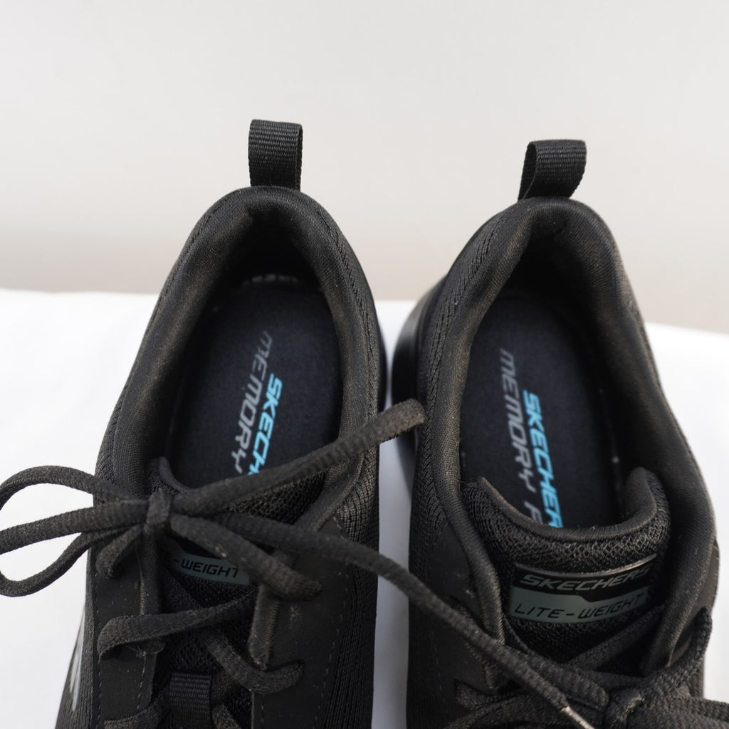 Zapatillas Skechers para Mujeres Usadas - Negro, Talla 39