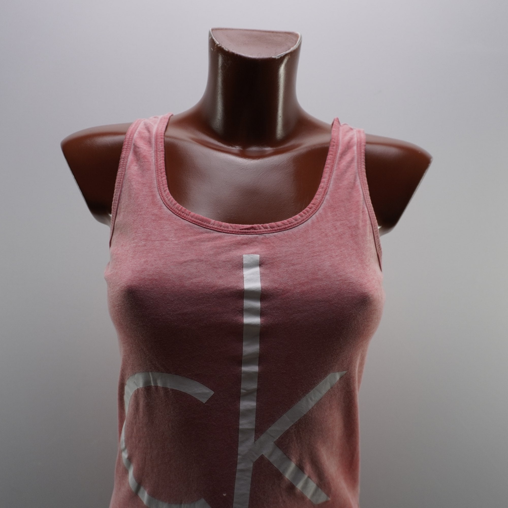 Camiseta de Manga Corta Calvin Klein para Mujer Usada - Rosa, XS