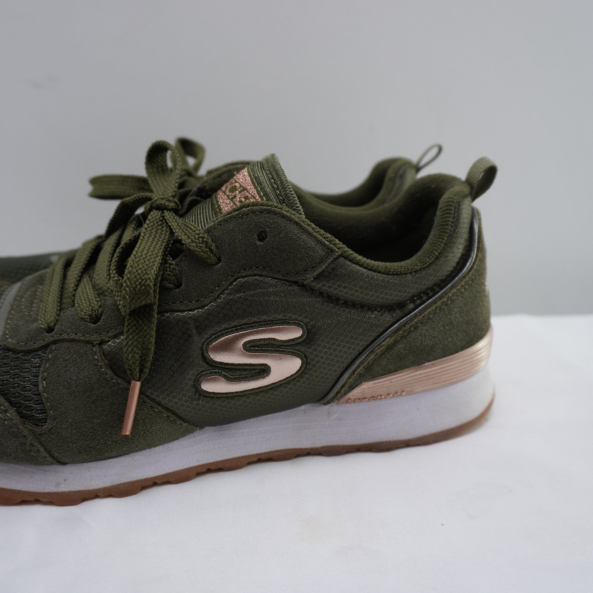 Zapatillas Skechers para Mujer Usadas - Verde, 38.5