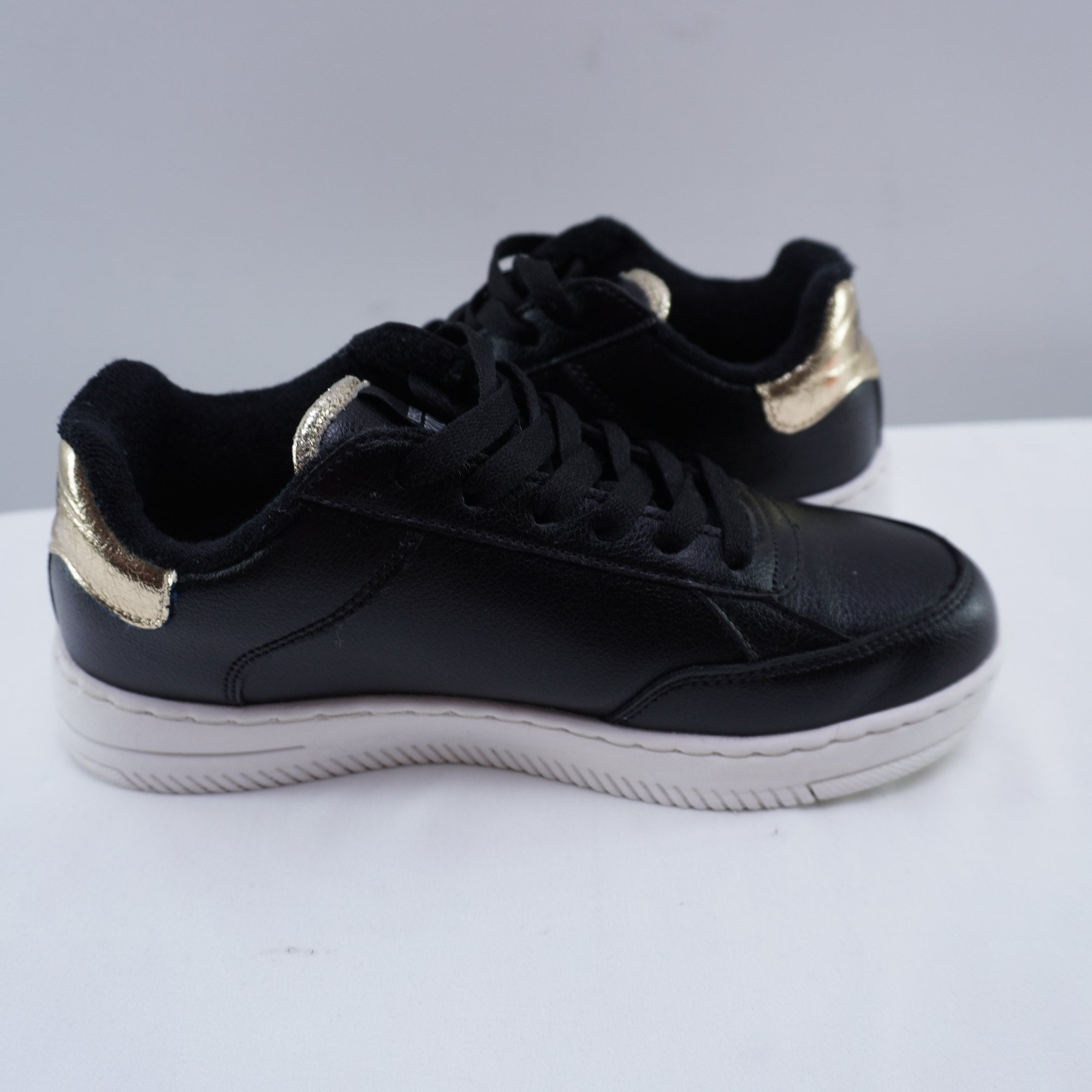 Zapatillas Versace para Mujer Usadas - Negros, Talla 38