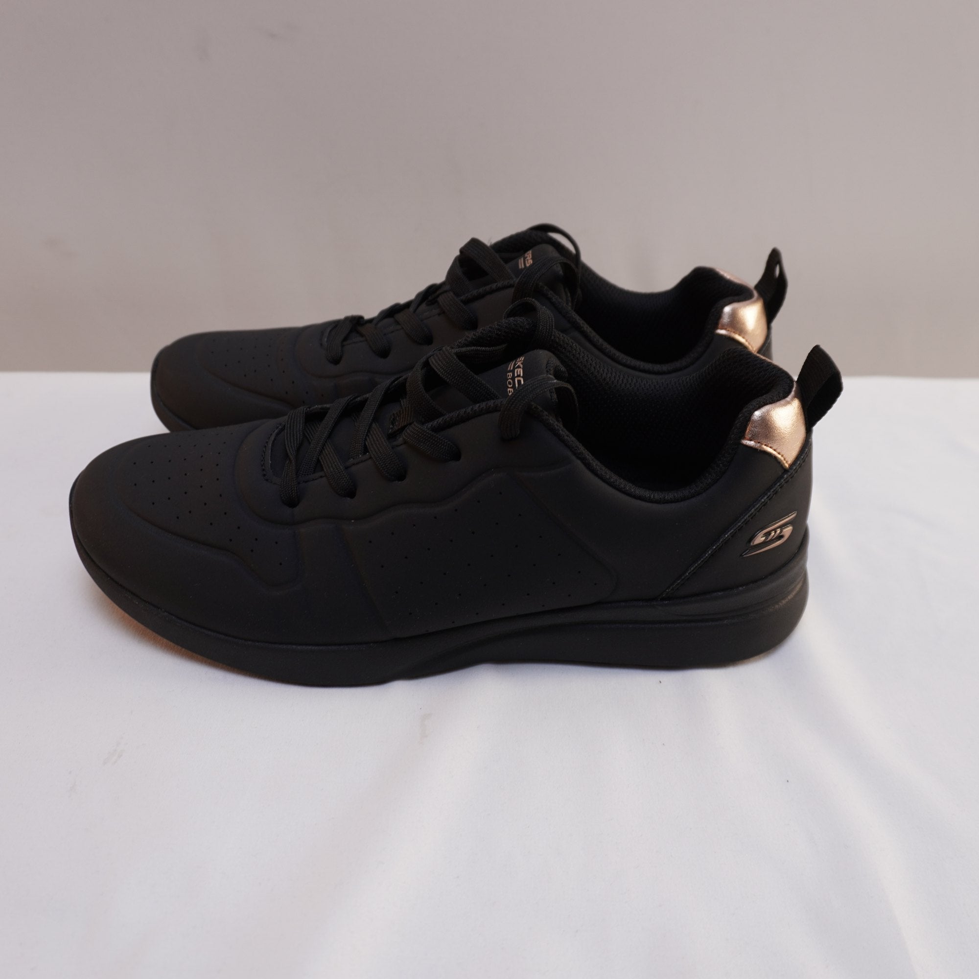 Zapatillas Skechers para Mujer Usadas - Negro, 38
