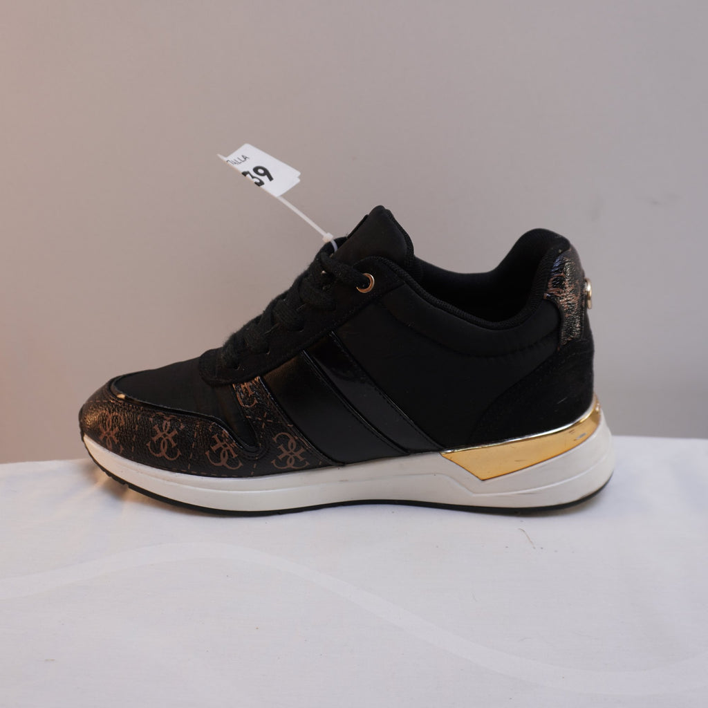 Zapatillas Guess para Mujer Usadas - Negros, Talla 39