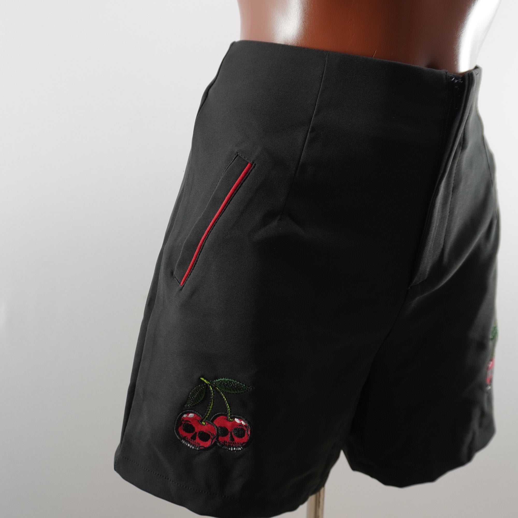 Pantalones Cortos para Correr Banned para Mujeres - Negro, M, Usados en Muy Buen Estado