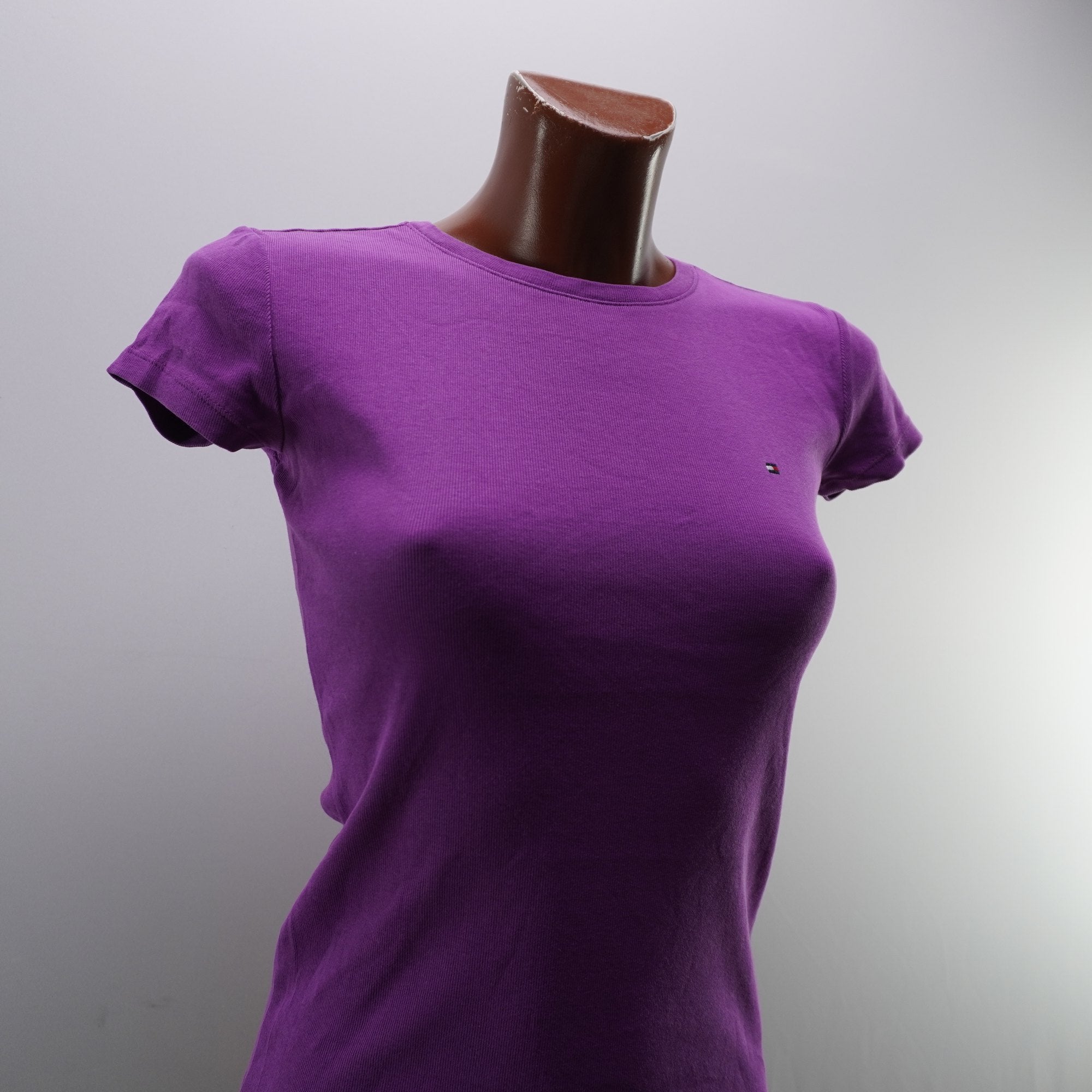 Camiseta de Manga Corta Tommy Hilfiger para Mujer Usada - Púrpura, S