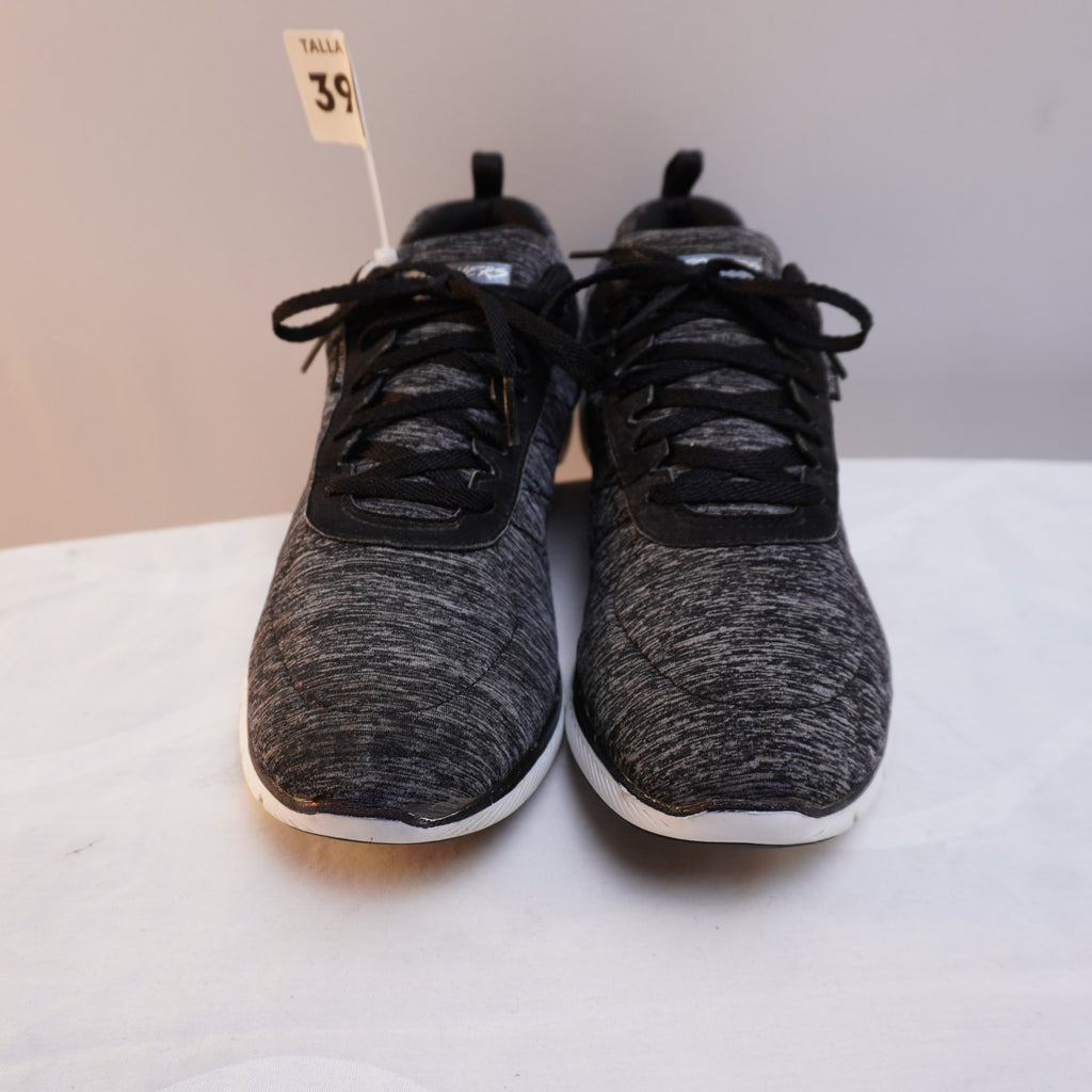 Zapatillas Skechers para Mujer Usadas - Gris, Talla 39