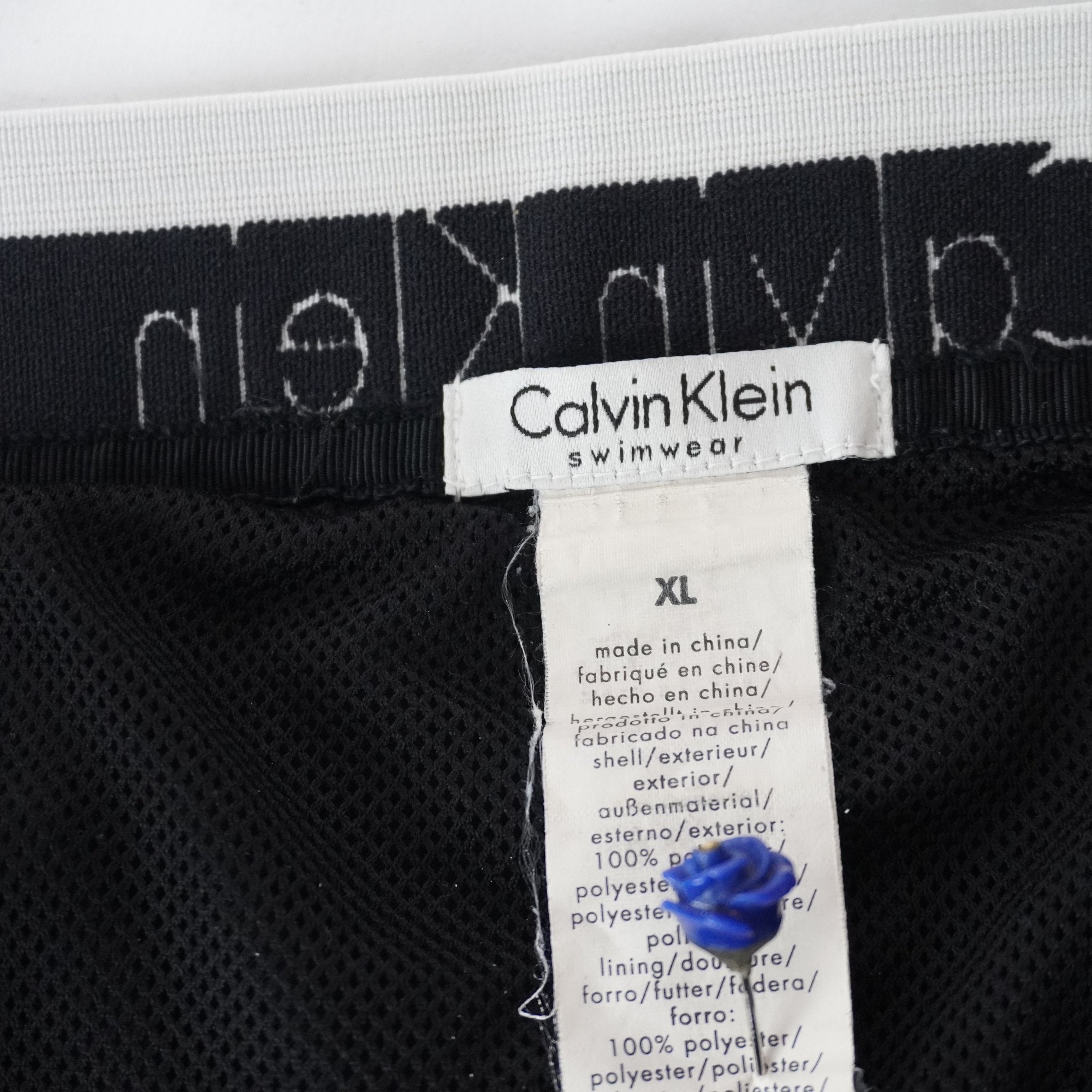 Bermudas Calvin Klein para Hombre Usadas - Negro, XL