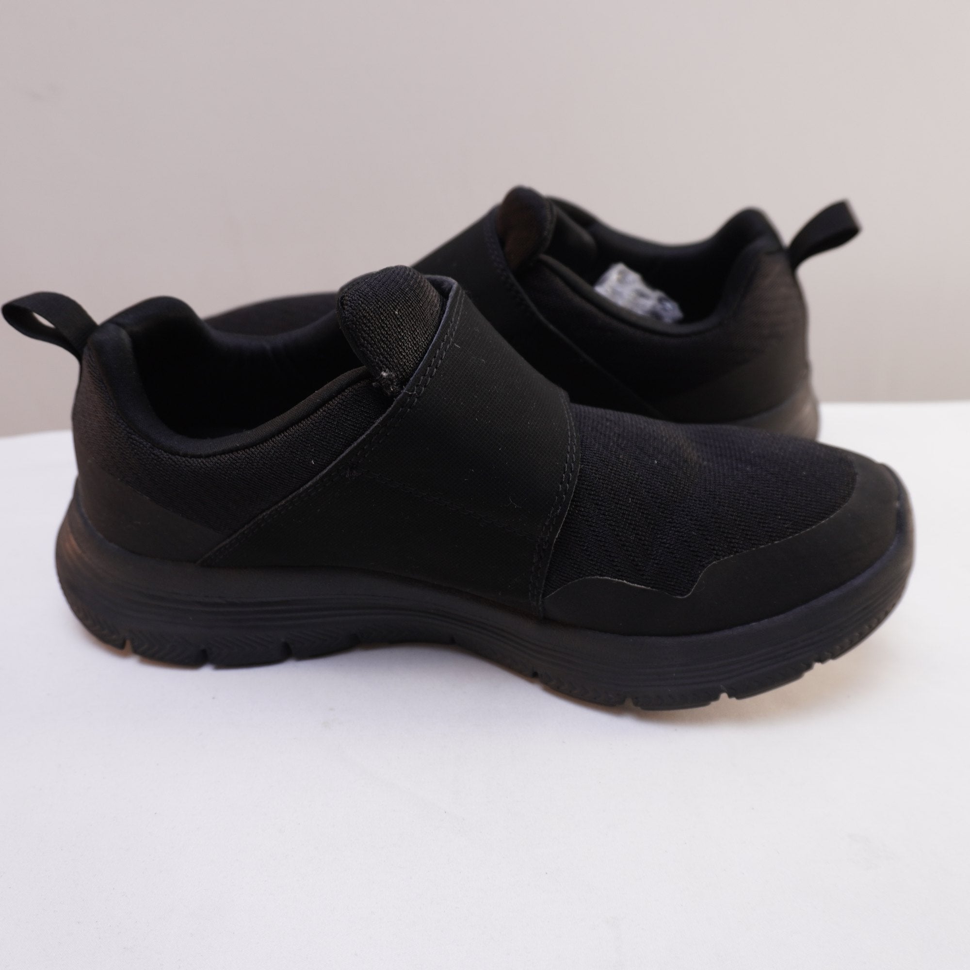 Zapatillas Skechers para Mujer Usadas - Negro, 40