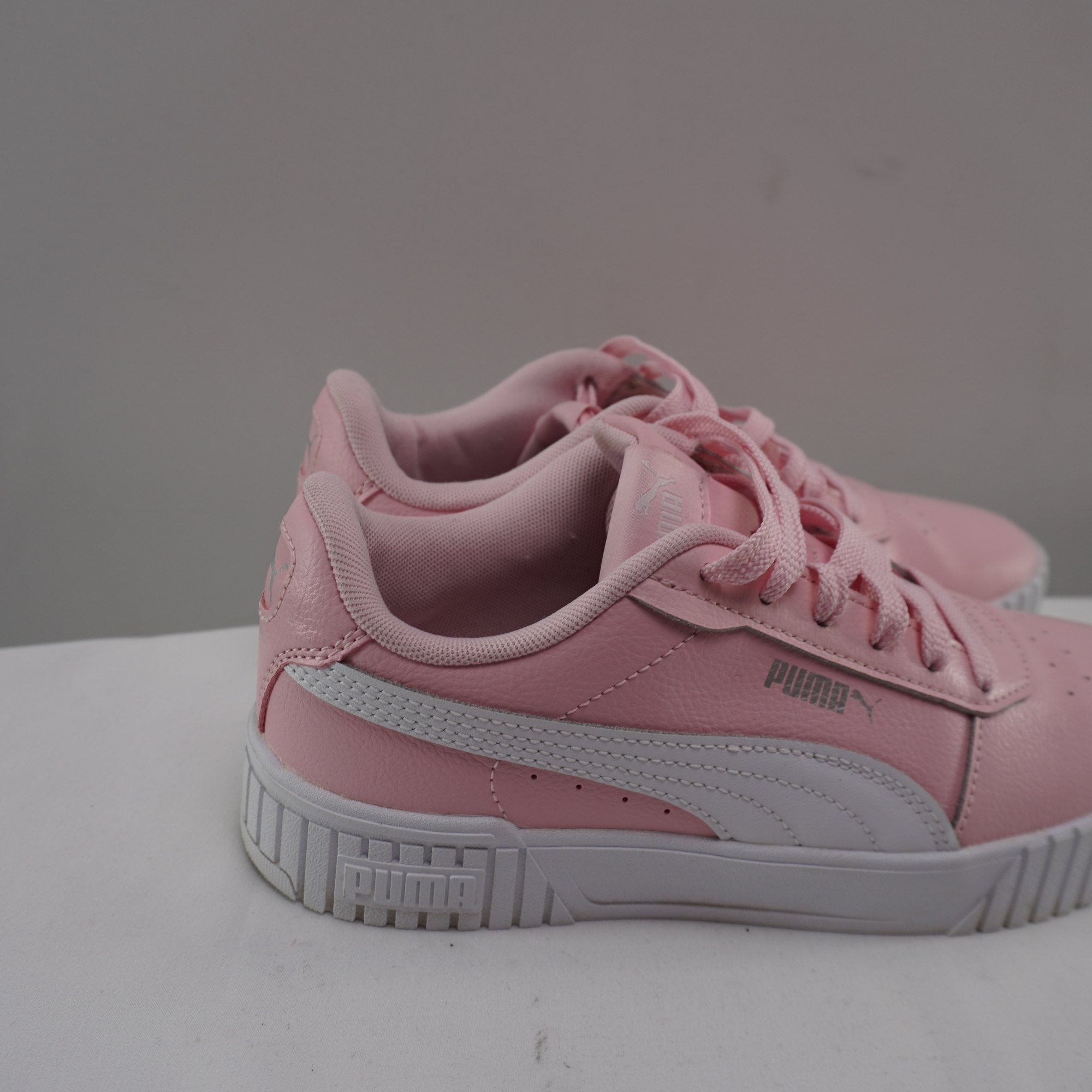 Zapatillas Puma para Mujer Usadas - Rosa, Talla 38