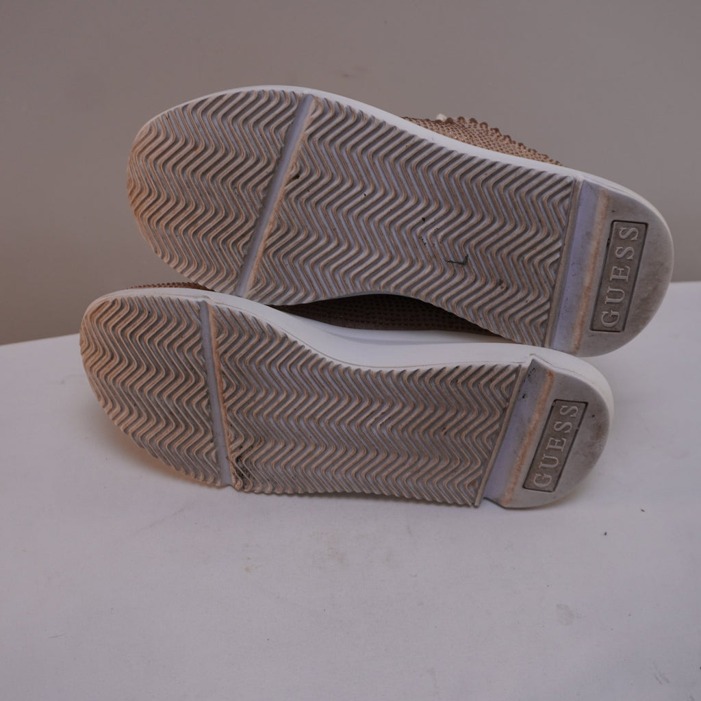 Zapatillas Guess para Mujer Usadas - Dorado, Talla 39