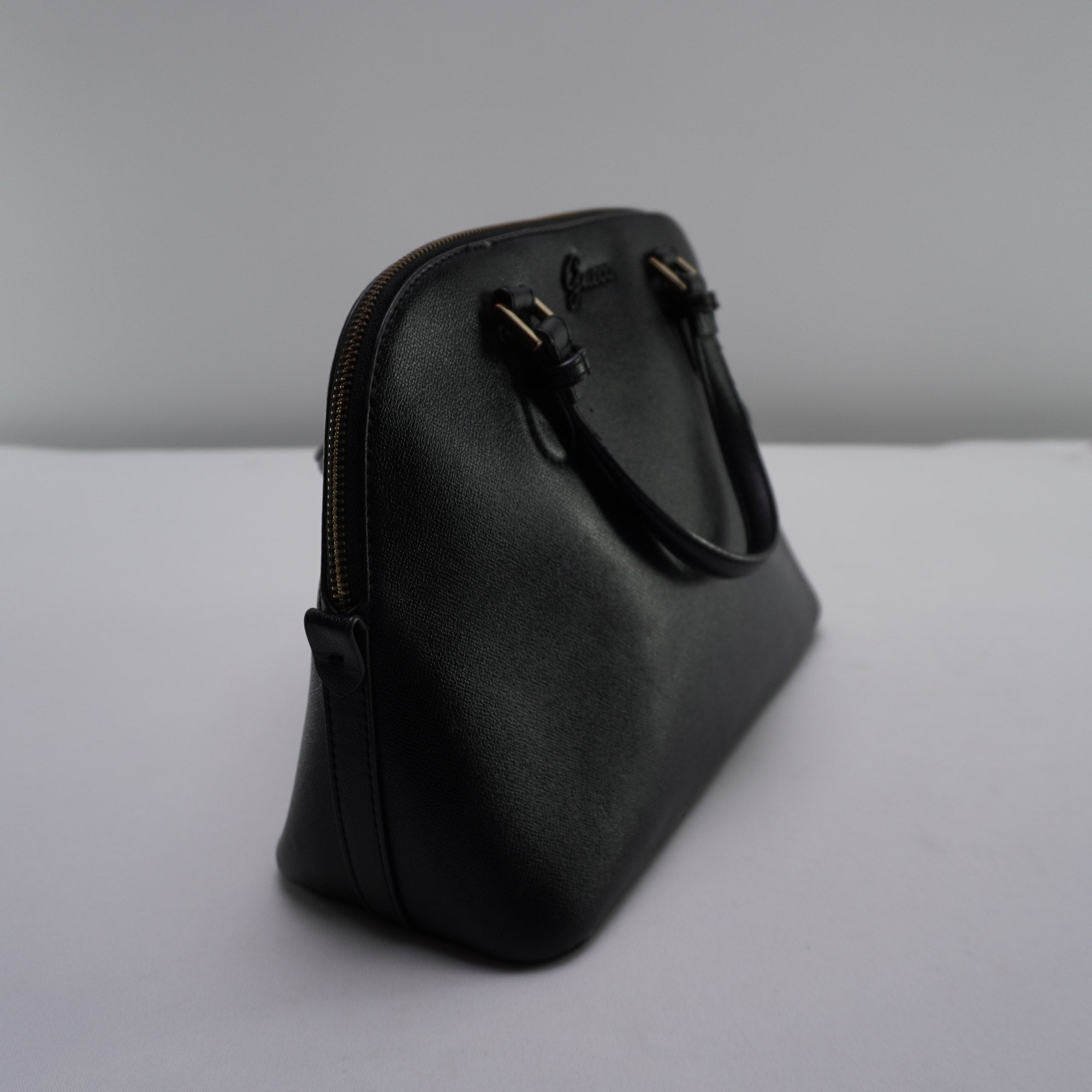 Bolso Baguette Guess para Mujer Usado - Negro en Muy Buen Estado