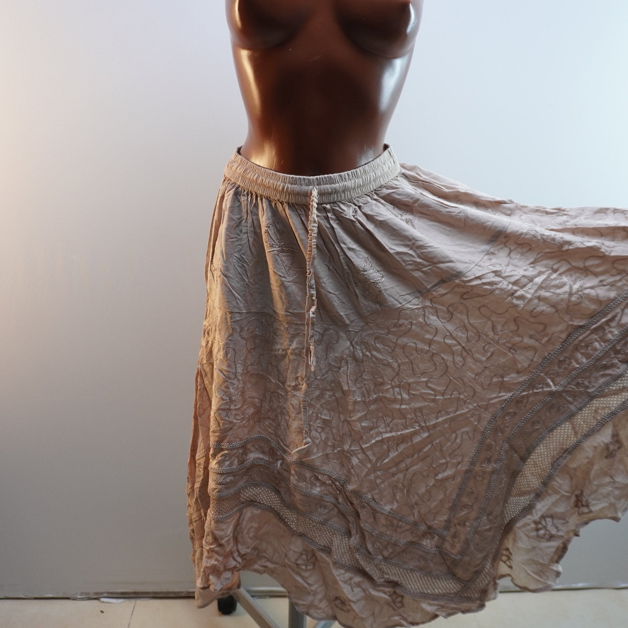 Falda Iponema para Mujer Usada - Beige, L