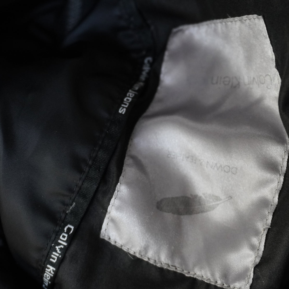Parka Calvin Klein para Mujer Usada - Negra, XL