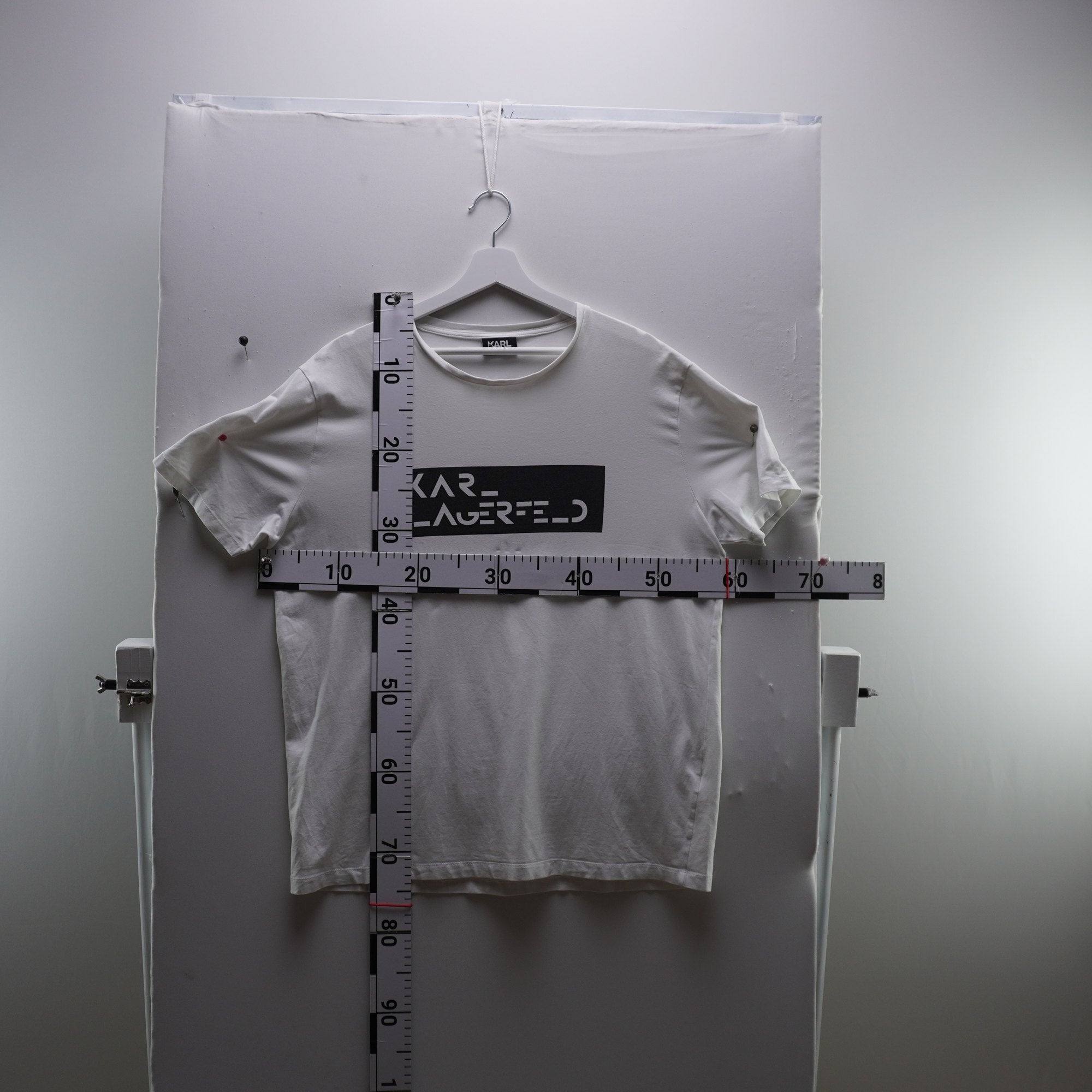 Camiseta de Manga Corta Karl Lagerfeld para Hombre - Blanco, XXL, Usada en Muy Buen Estado
