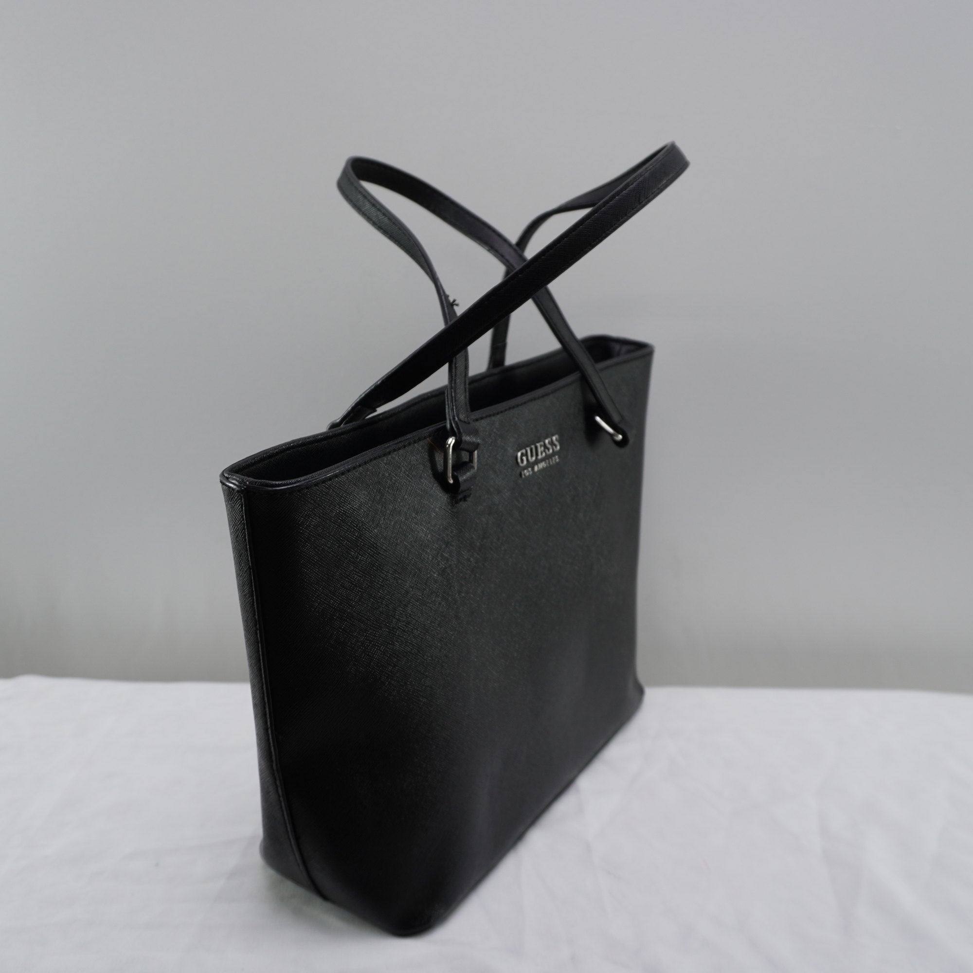 Bolso Baguette Guess para Mujer Usado - Negro, Excelente Estado