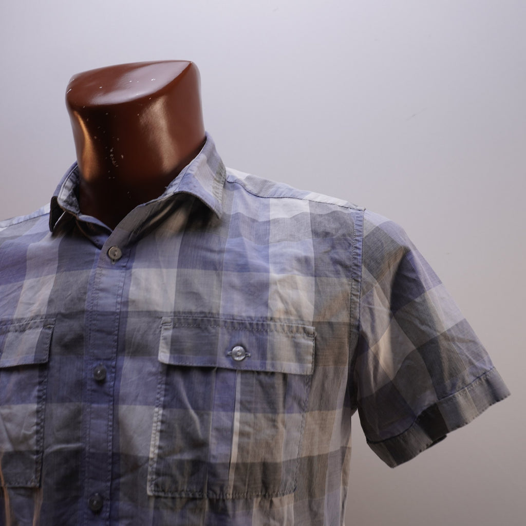 Camisa Henley Calvin Klein para Hombre Usada - Muy Buena Estado
