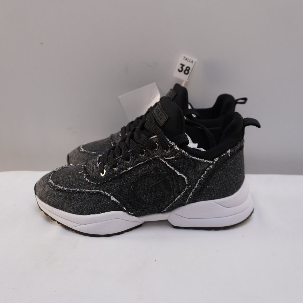 Zapatillas Guess para Mujer Usadas - Gris, 38