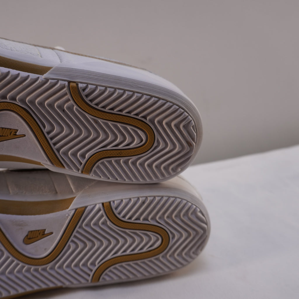 Zapatillas Nike para Mujer Usadas - Blanco, Talla 40