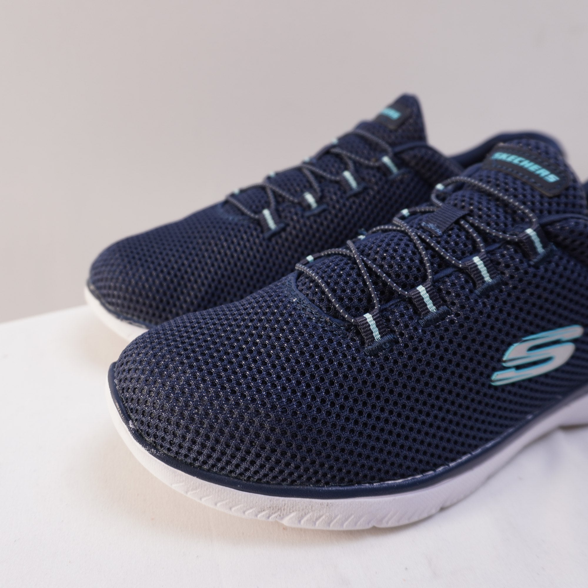 Zapatillas Skechers para Mujer Usadas - Azul Marino, Talla 41