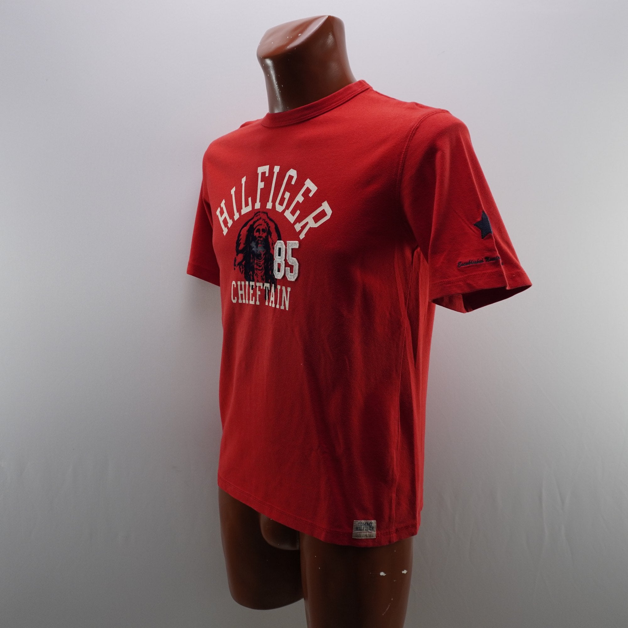 Camiseta de Manga Corta Tommy Hilfiger para Hombre - Roja, L, Usada en Muy Buen Estado