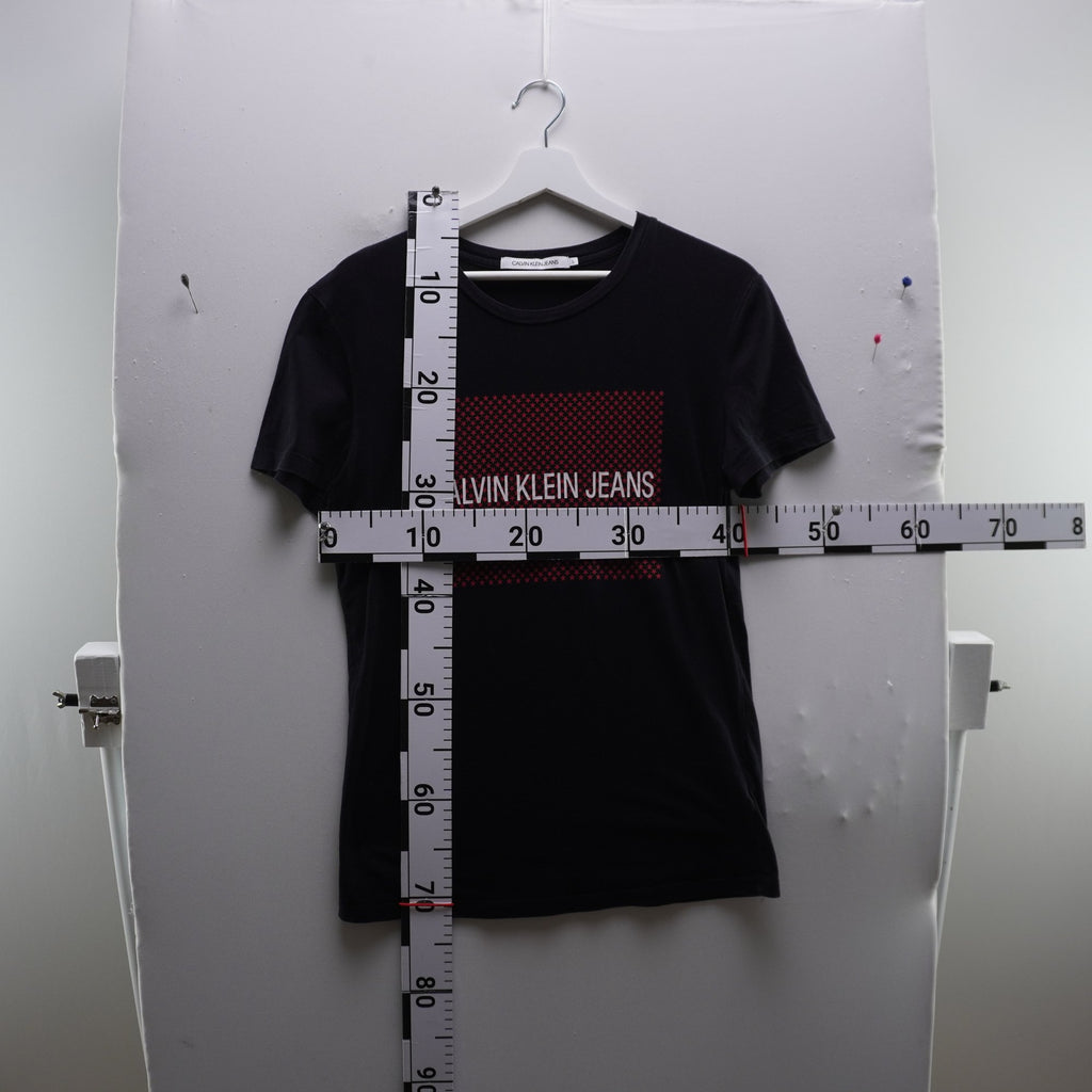 Camiseta de Manga Corta Calvin Klein para Mujer Usada - Negro, L