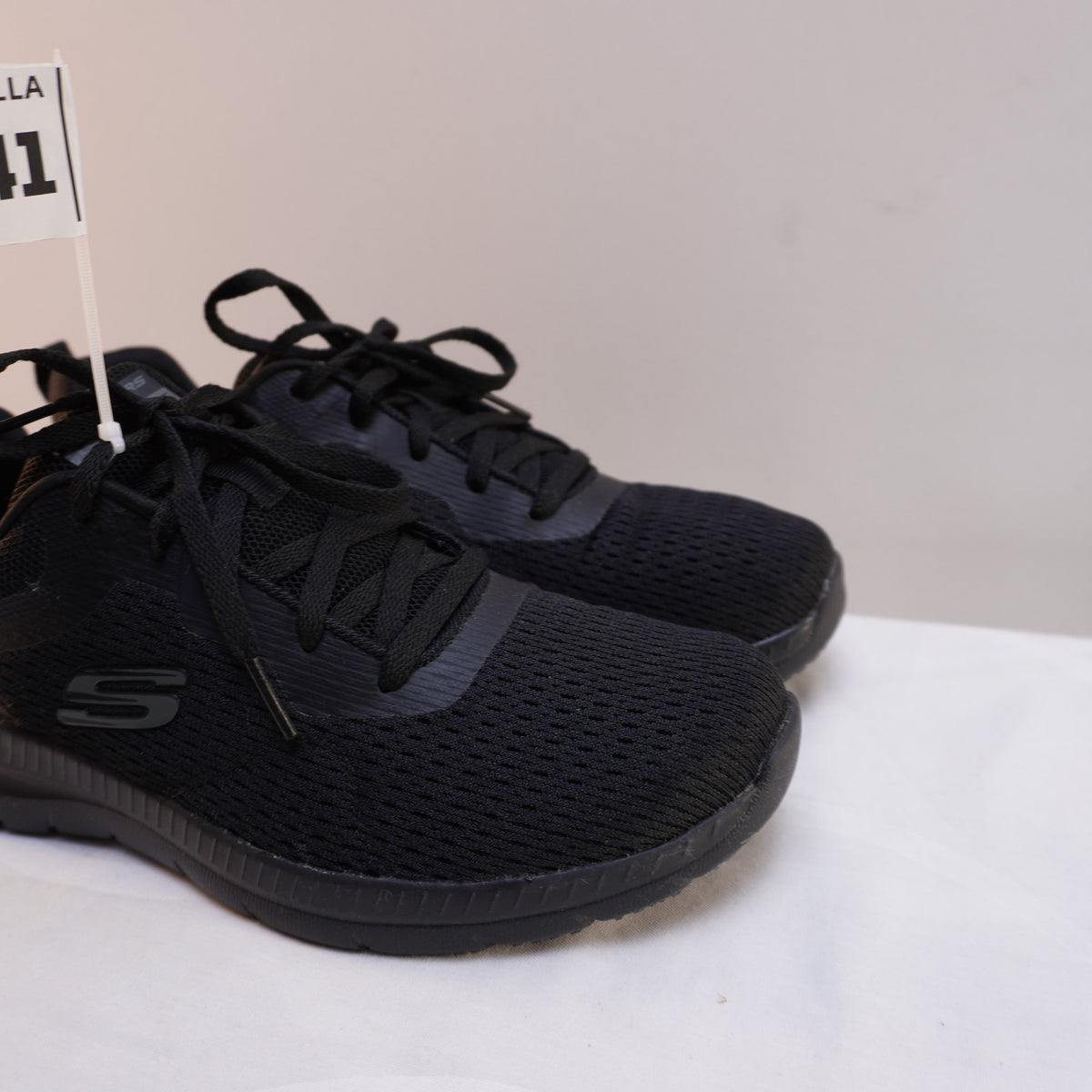 Zapatillas Skechers para Mujer Usadas - Negro, 41