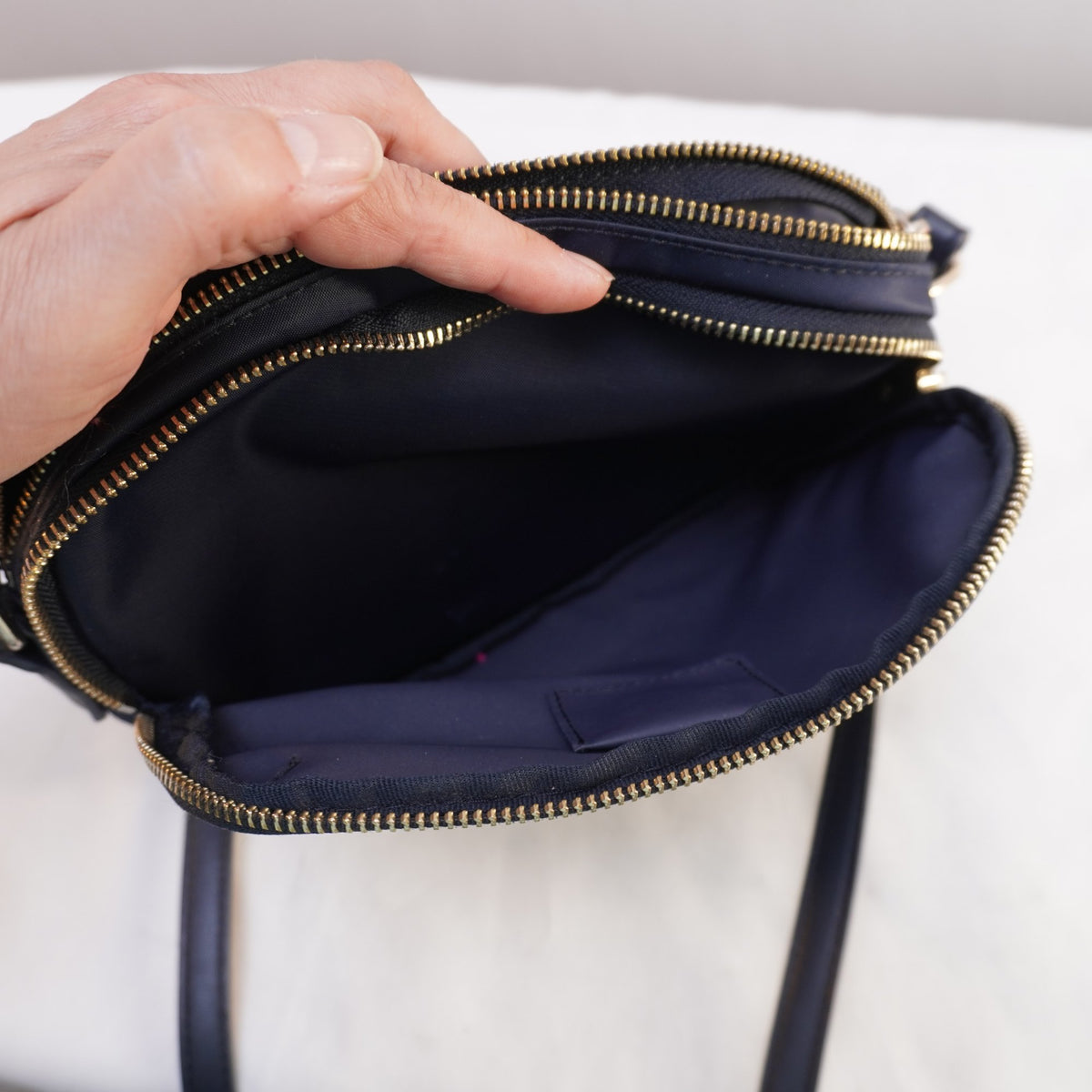 Bolso Baguette Tommy Hilfiger para Mujer Usado - Azul Marino