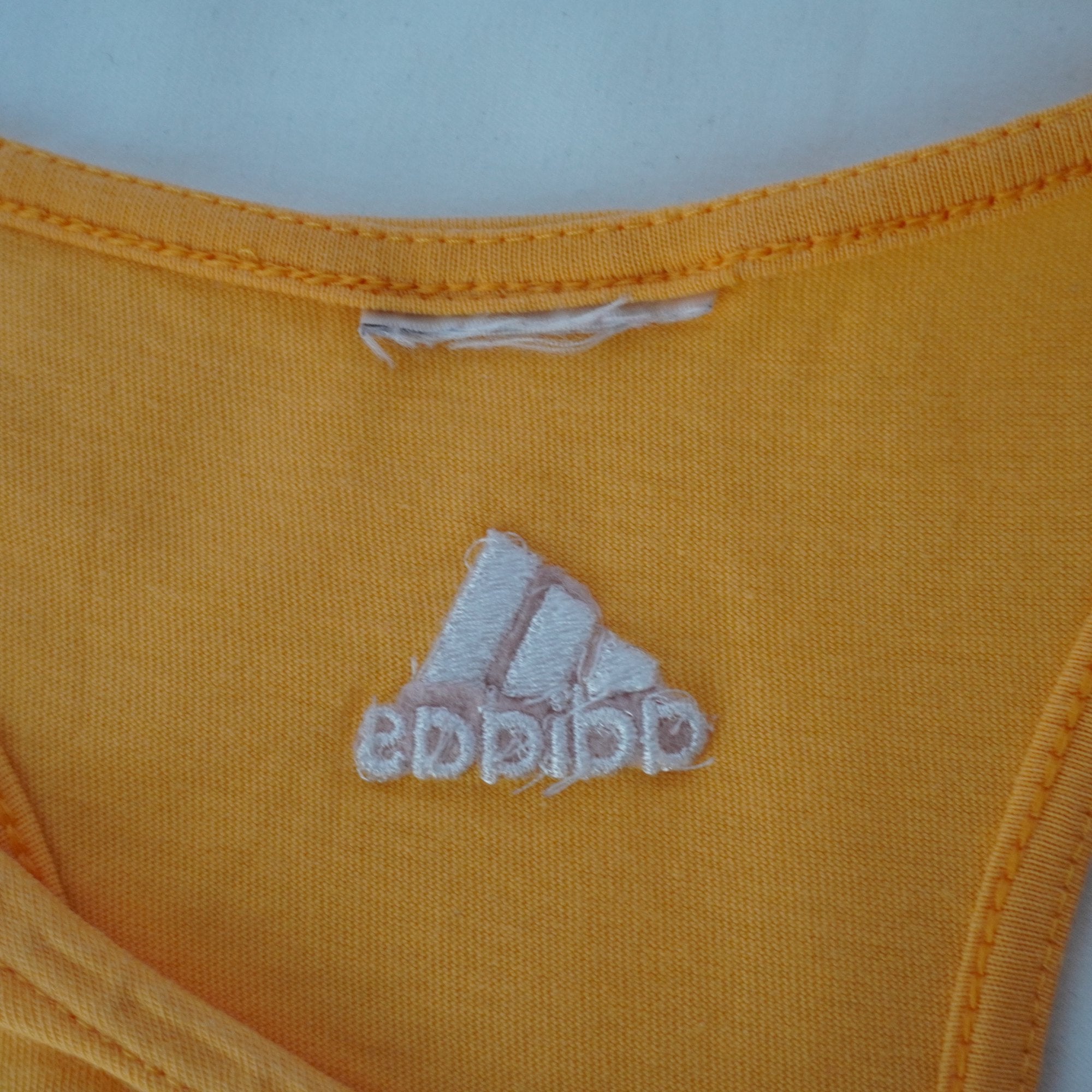 Camiseta sin Mangas Adidas para Mujer - Amarillo, XL (Usado en Muy Buen Estado)