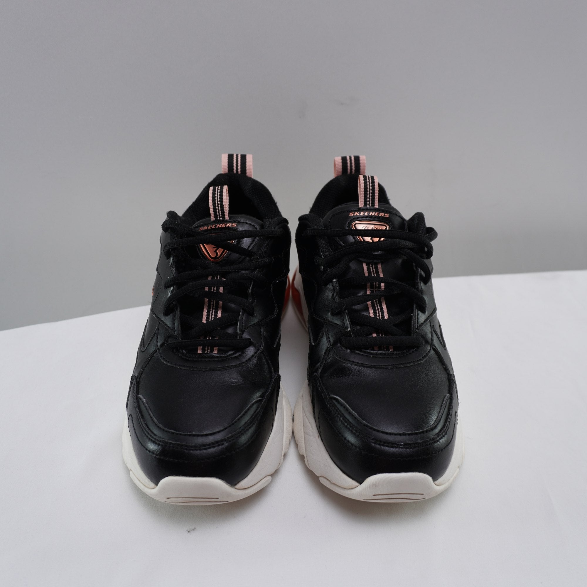 Zapatillas Skechers para Mujer Usadas - Negro, 39