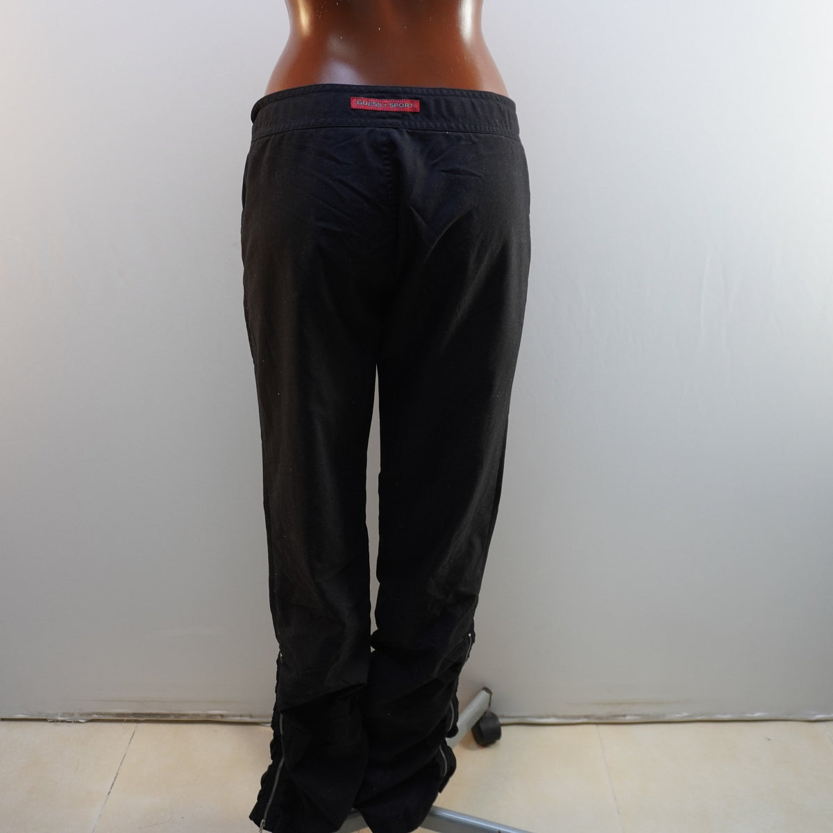 Pantalones para Correr Guess para Mujer Usados - Negros, M