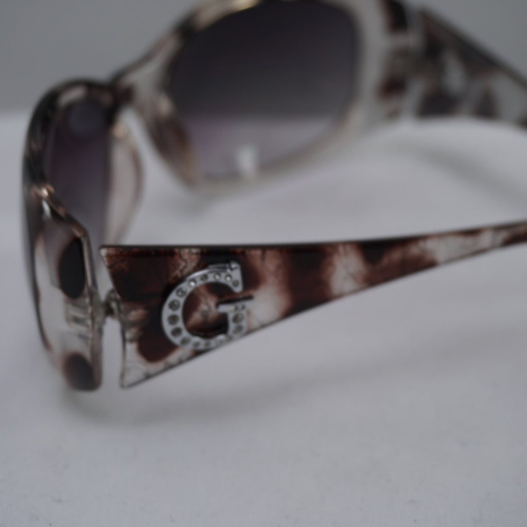 Gafas de Sol Guess para Mujeres Usadas - Marrón, Muy Buen Estado