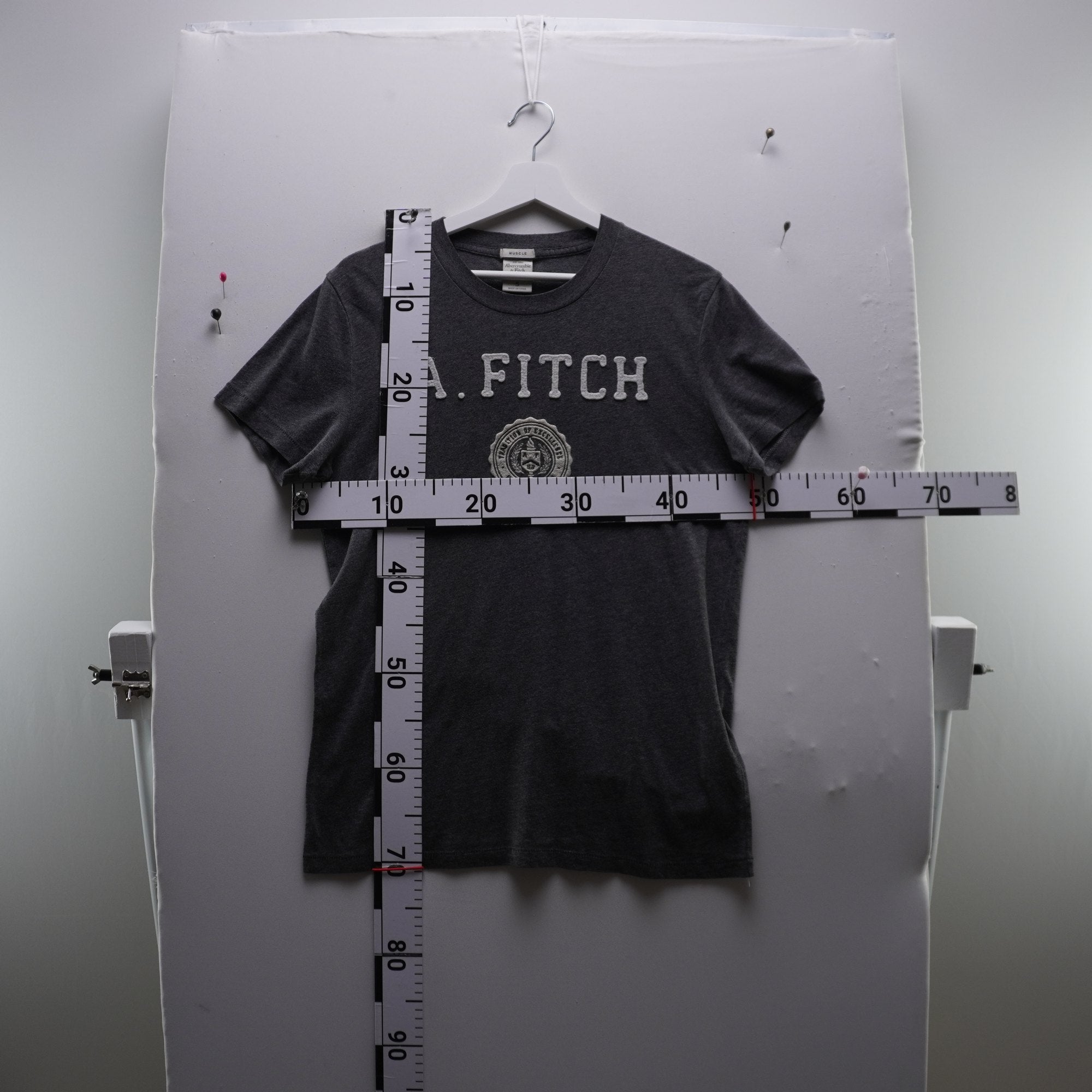 Camiseta de Manga Corta Abercrombie & Fitch para Hombre Usada - Gris, S