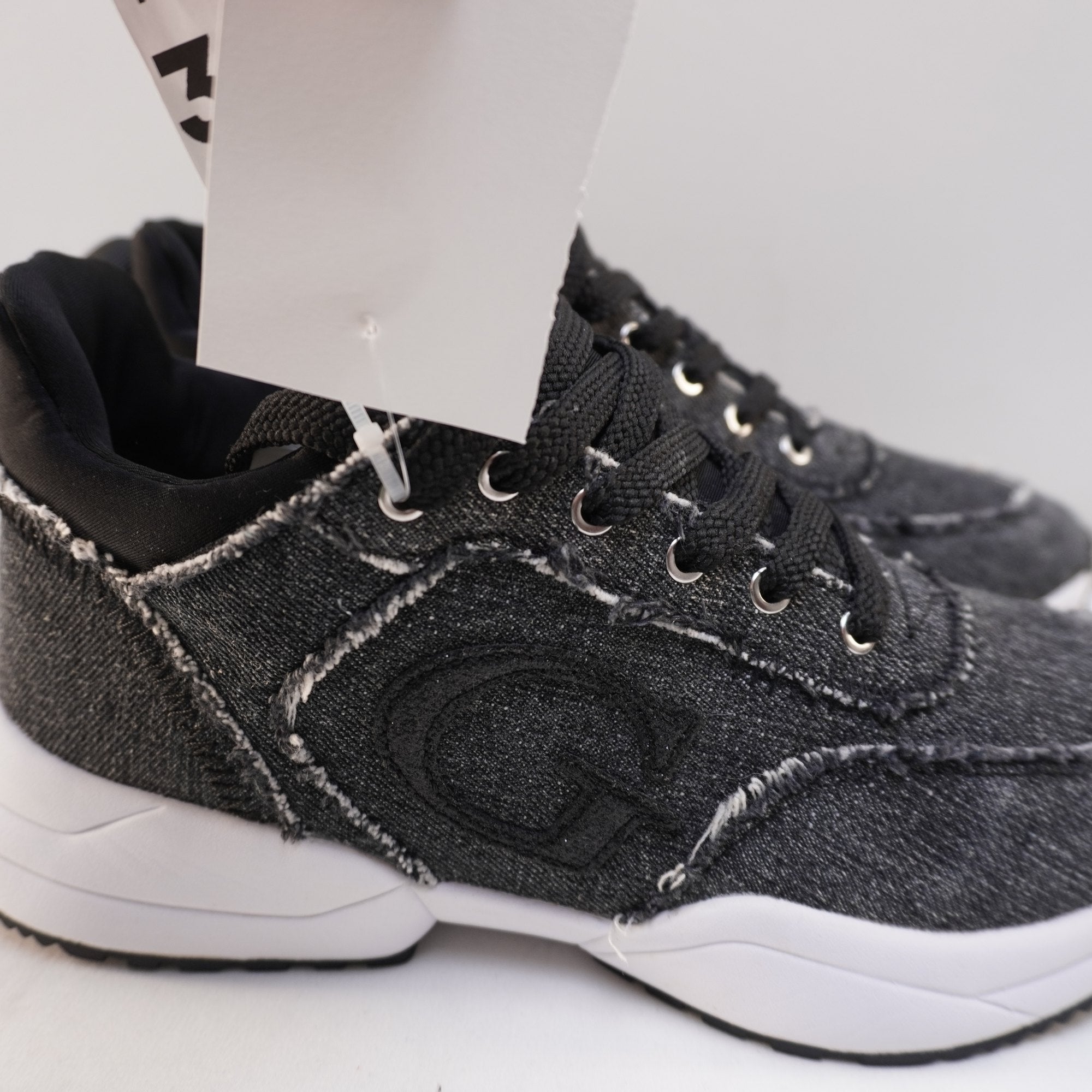Zapatillas Guess para Mujer Usadas - Gris, 38