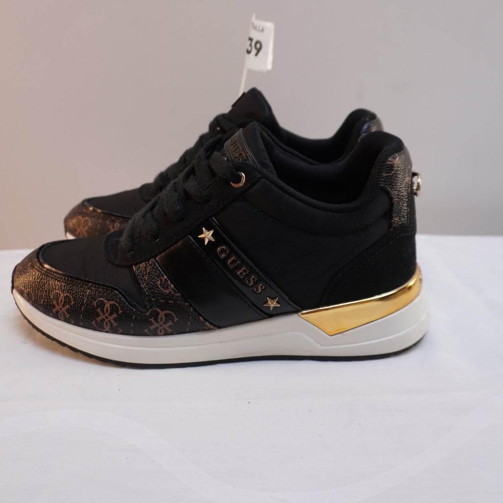Zapatillas Guess para Mujer Usadas - Negros, Talla 39