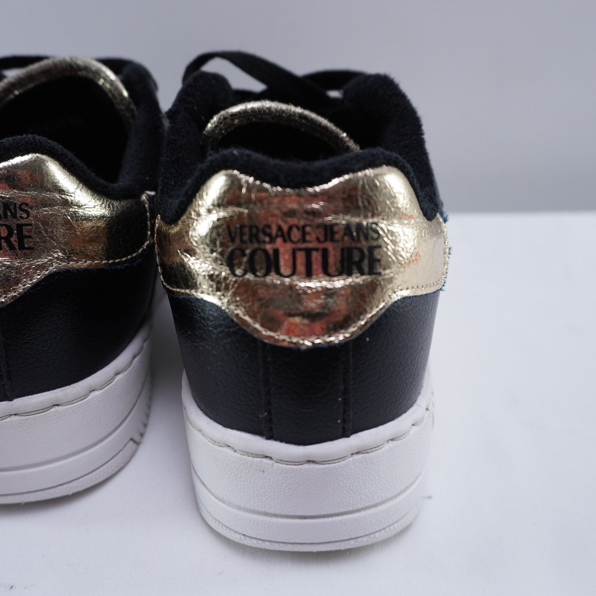 Zapatillas Versace para Mujer Usadas - Negros, Talla 38