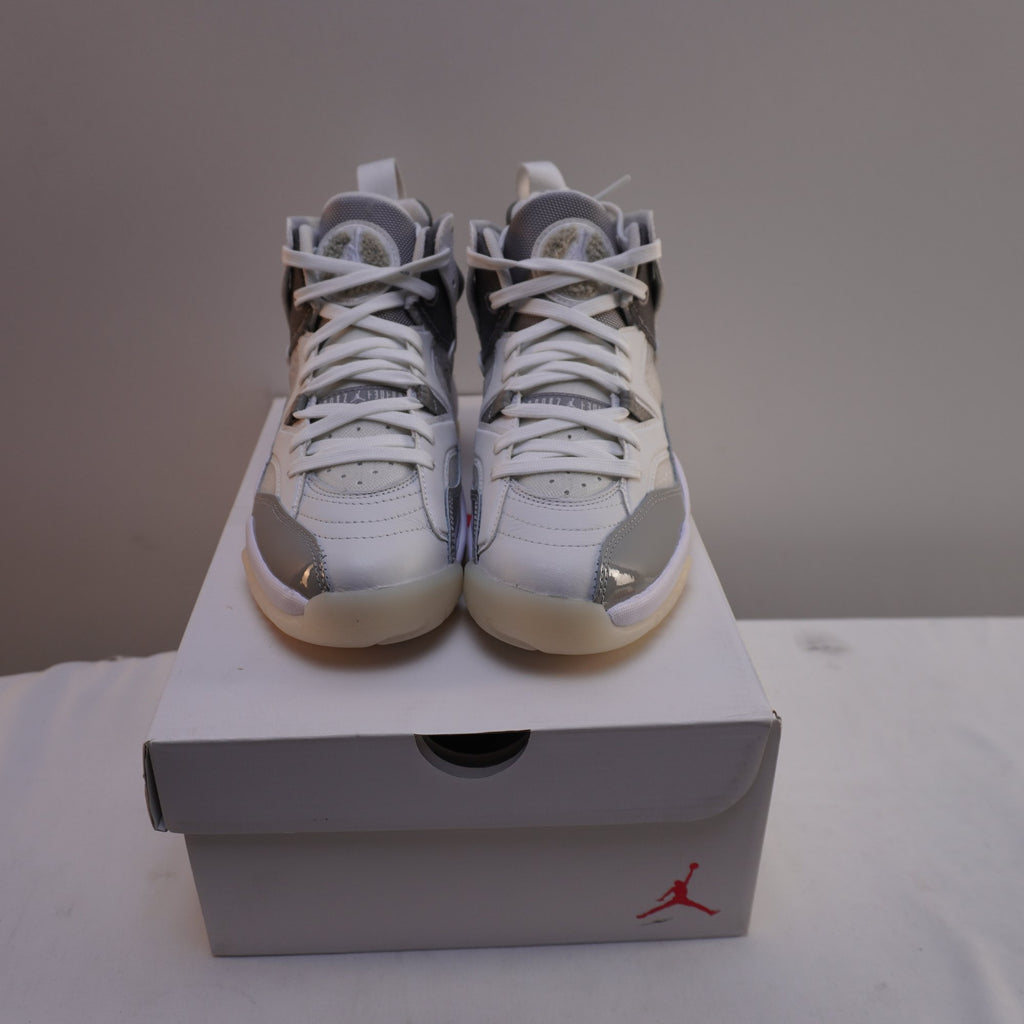 Zapatillas Jordan para Hombre Usadas - Blancas, Talla 36.5