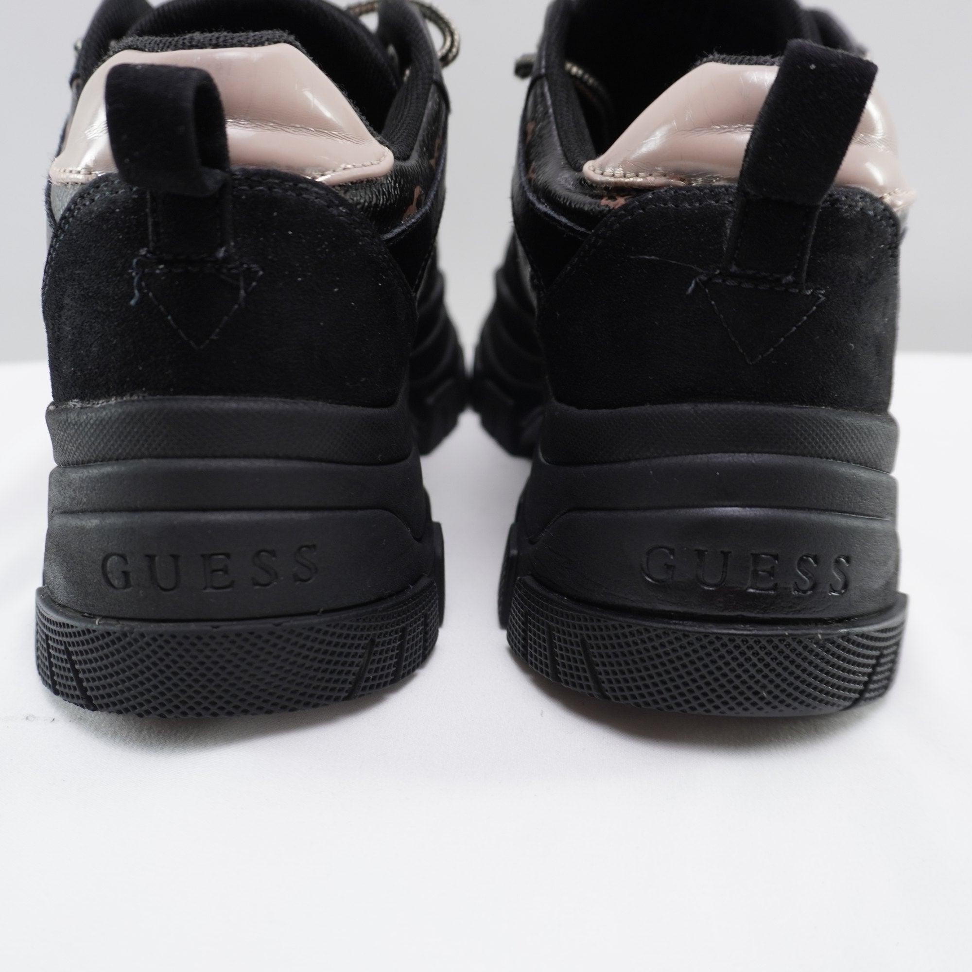 Zapatillas Guess para Mujer Usadas - Negro, 38