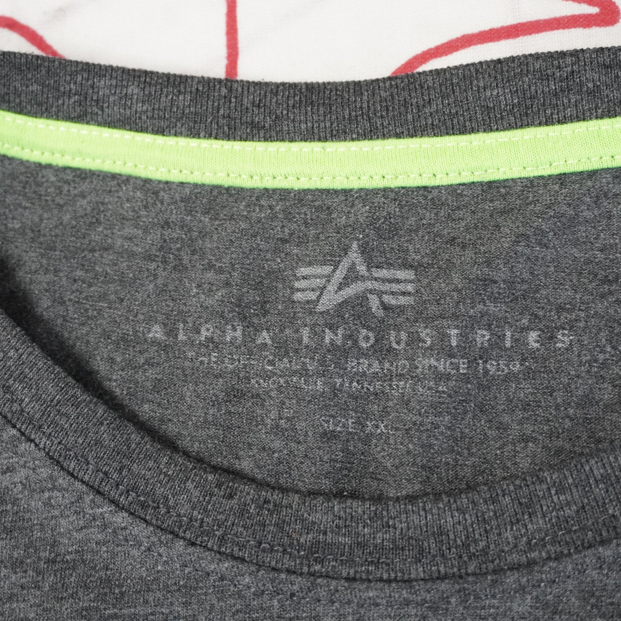 Camiseta de Manga Corta Alpha Industries para Hombre Usada - Gris, XXL