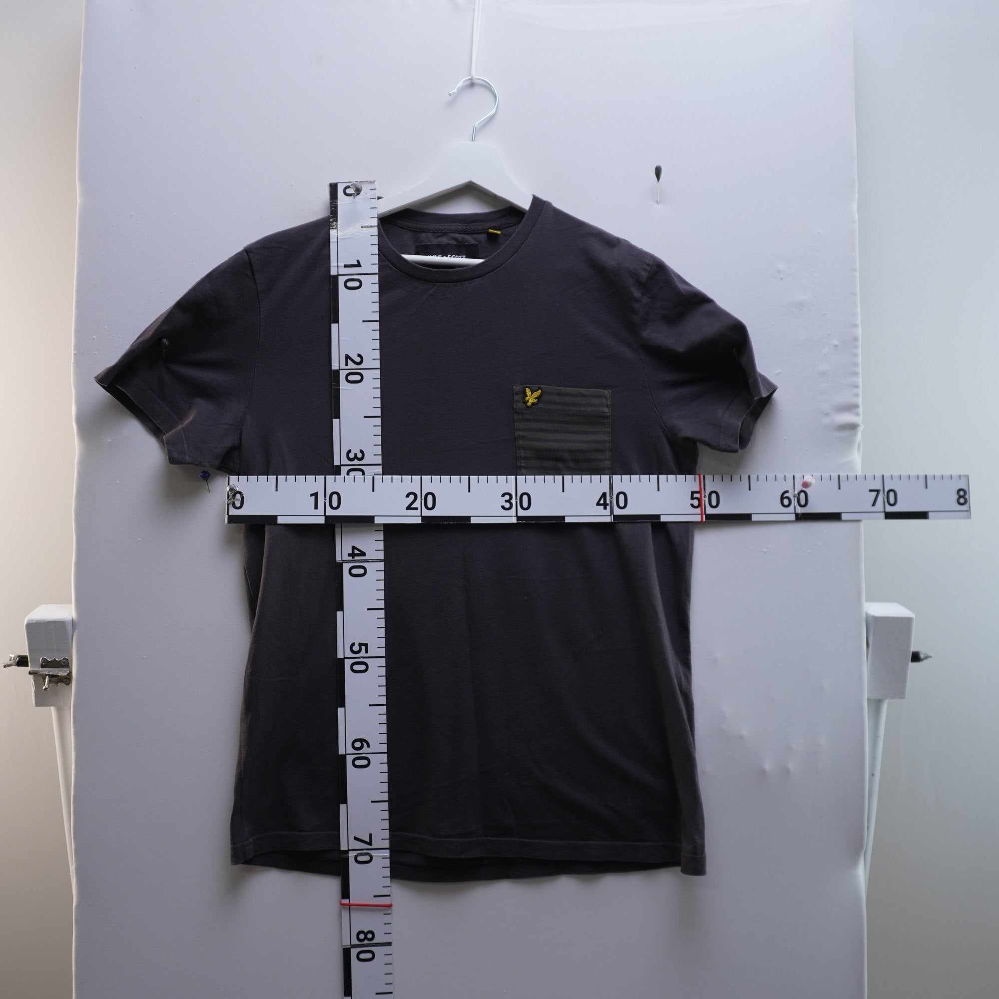 Camiseta Lyle & Scott para Hombre Usada - Negra, M