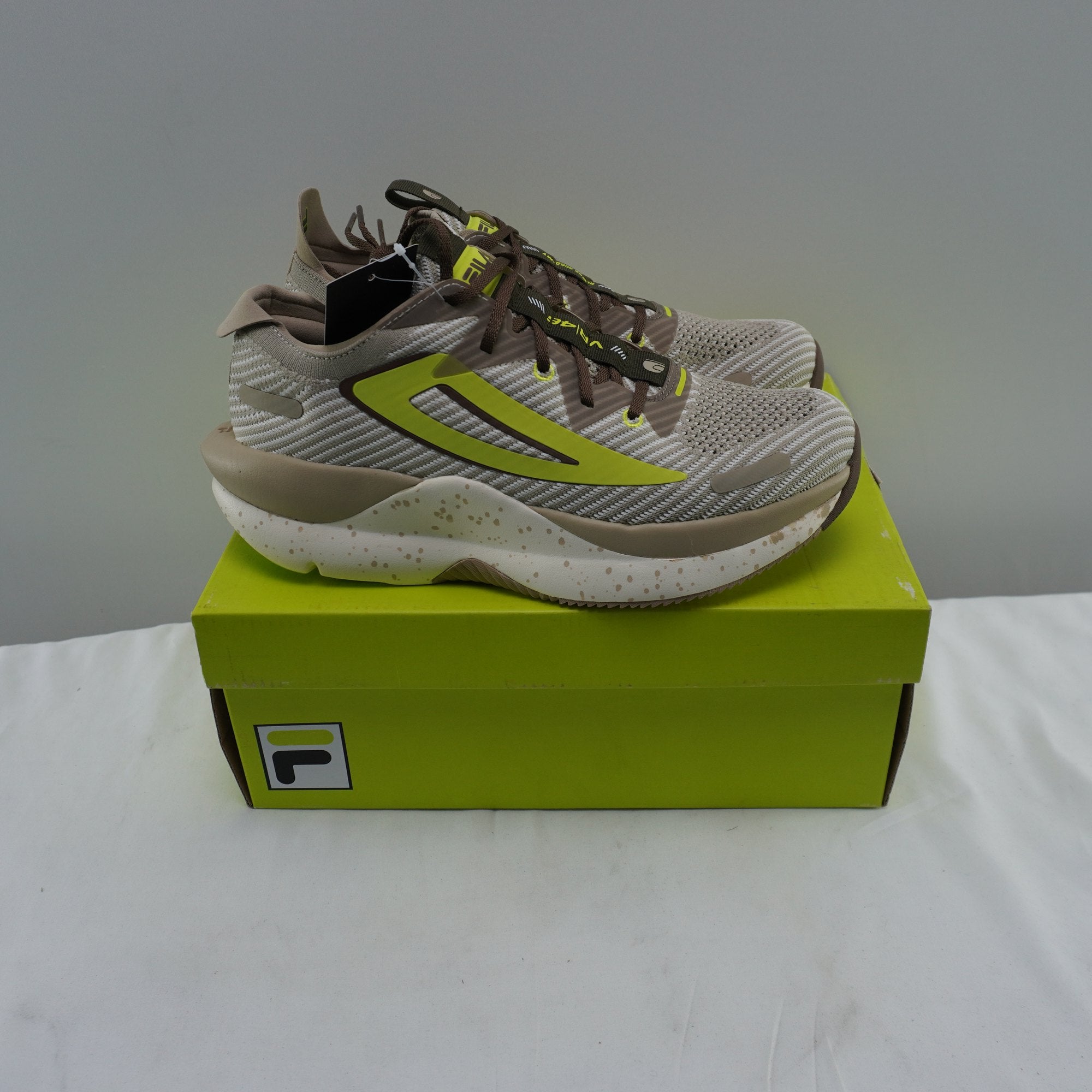 Zapatillas Fila para Hombre Usadas - Beige, Talla 42