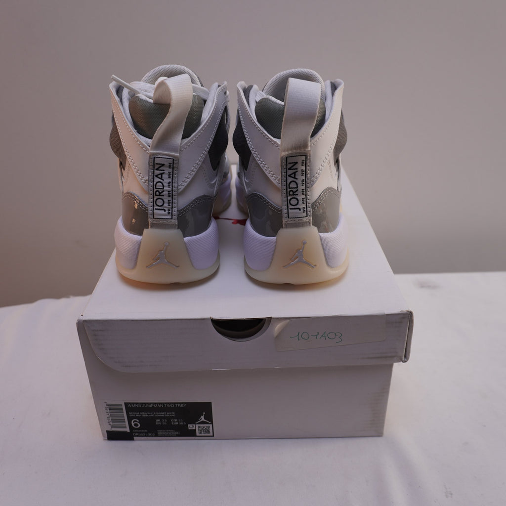 Zapatillas Jordan para Hombre Usadas - Blancas, Talla 36.5