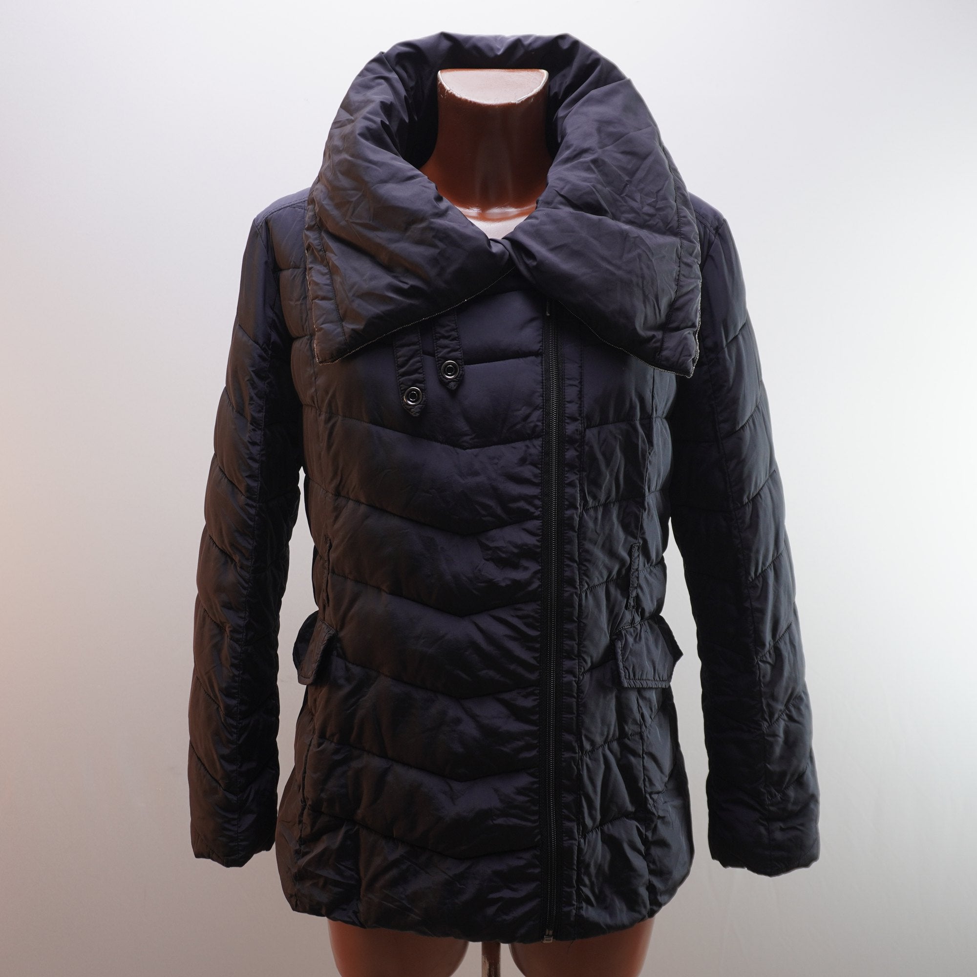 Parka Guess para Mujer Usada - Negra, L
