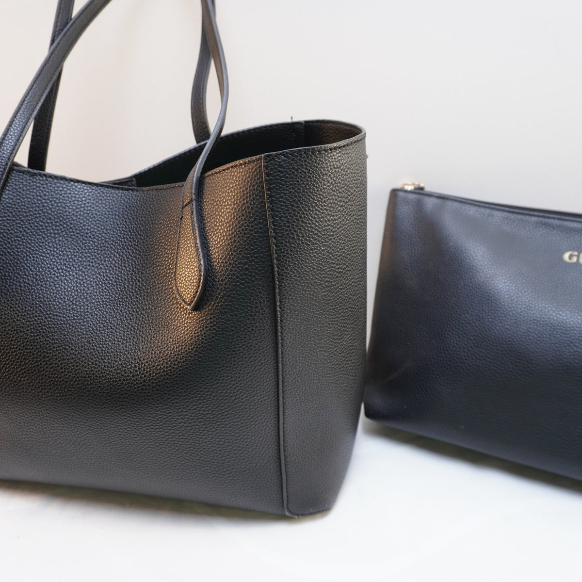 Bolso Baguette Guess para Mujer Usado - Negro