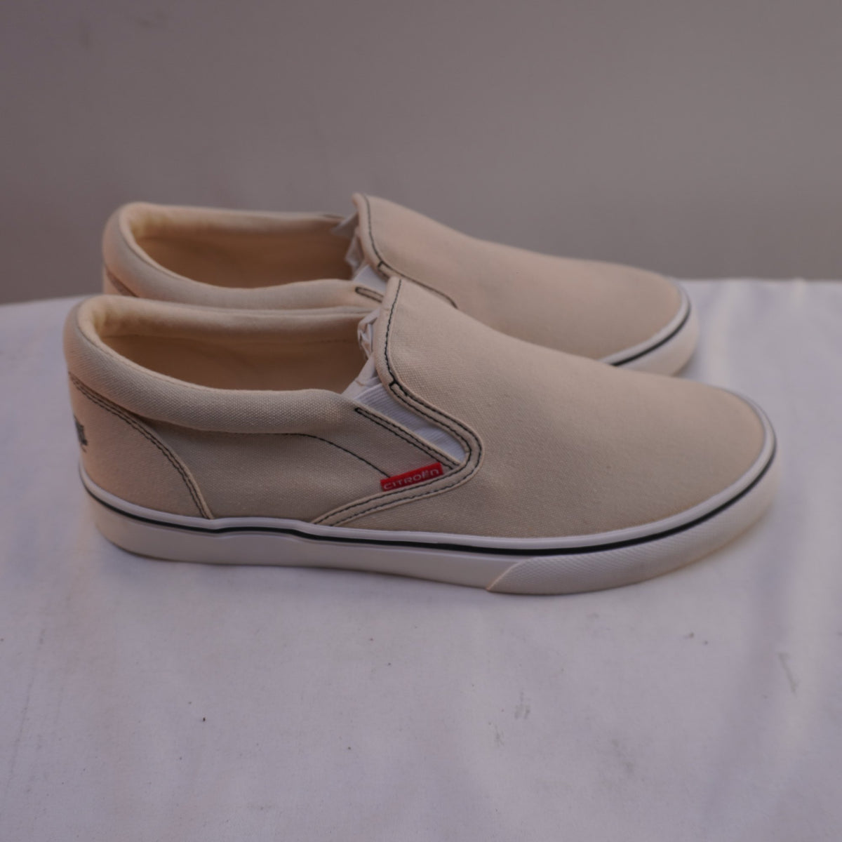 Zapatillas Citroën para Hombre Usadas - Beige, Talla 44