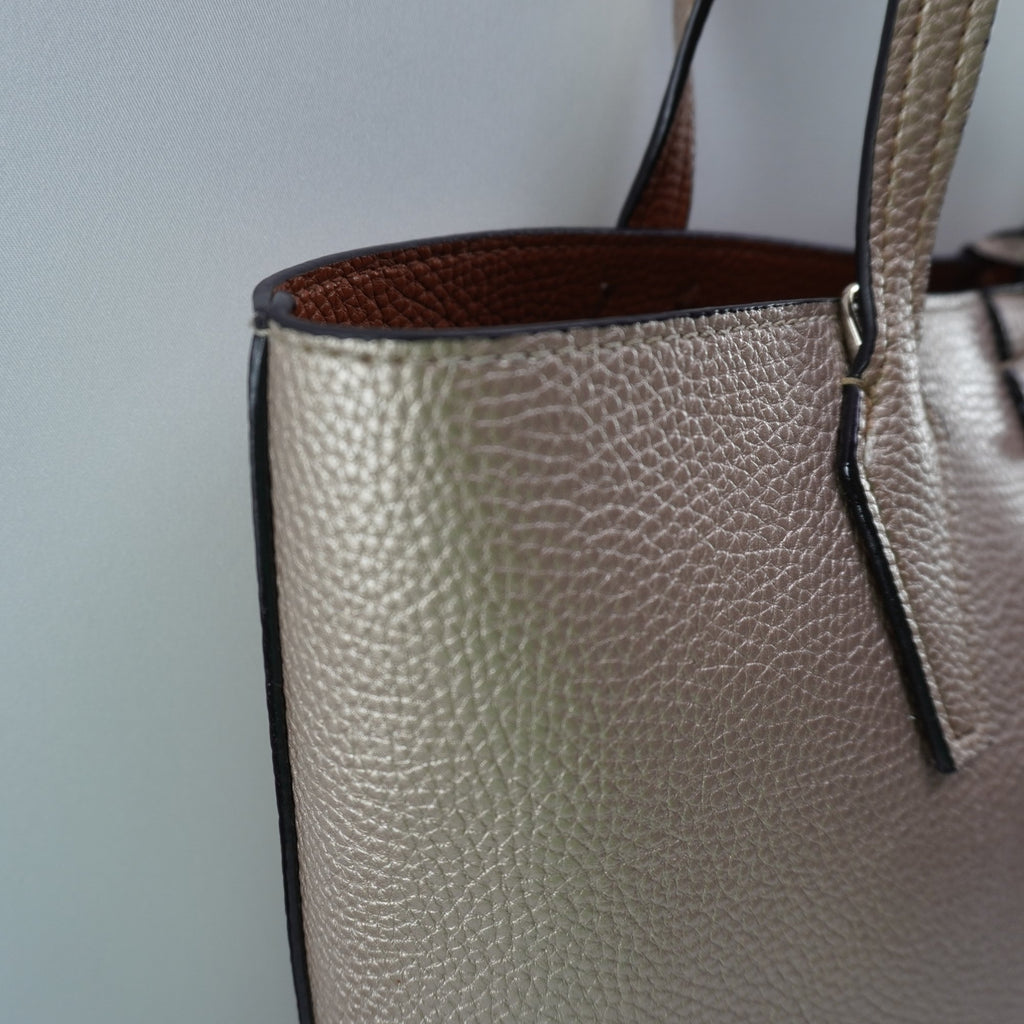 Bolso Baguette Guess para Mujer Usado - Rosa en Muy Buen Estado