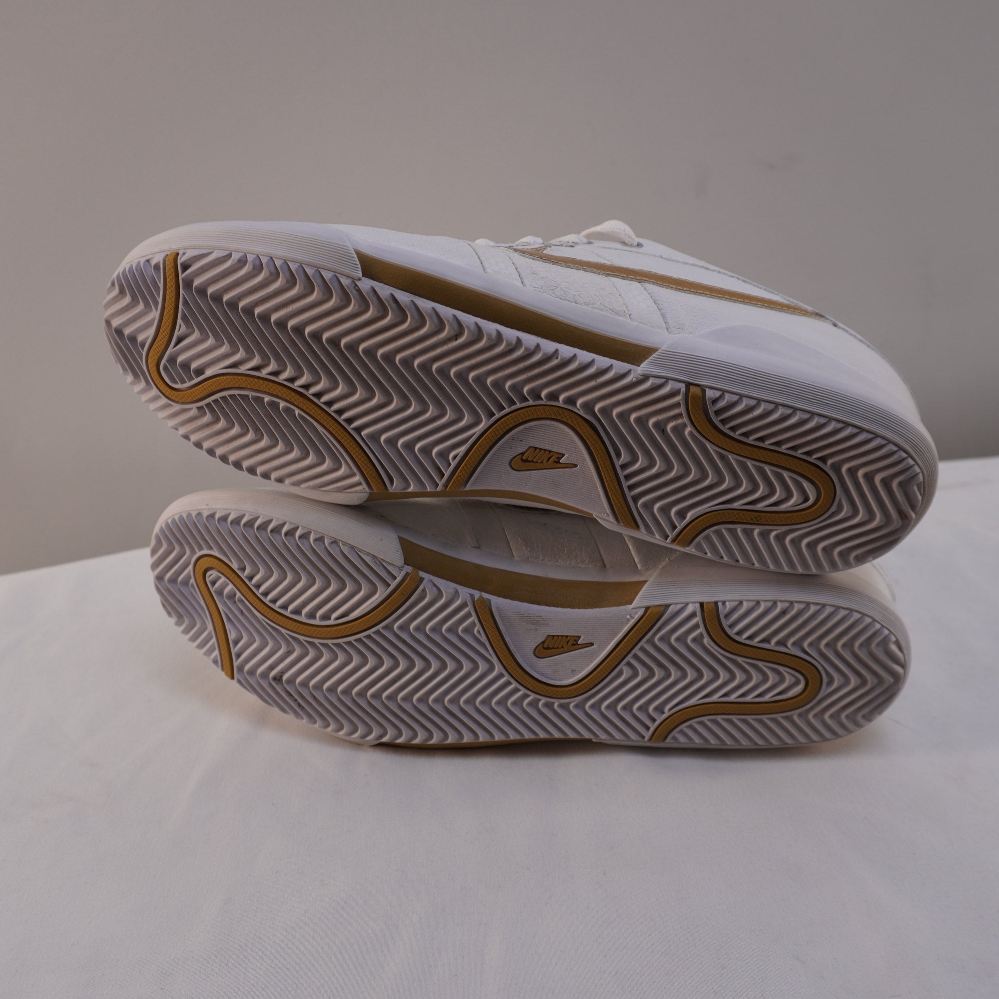 Zapatillas Nike para Mujer Usadas - Blanco, Talla 40