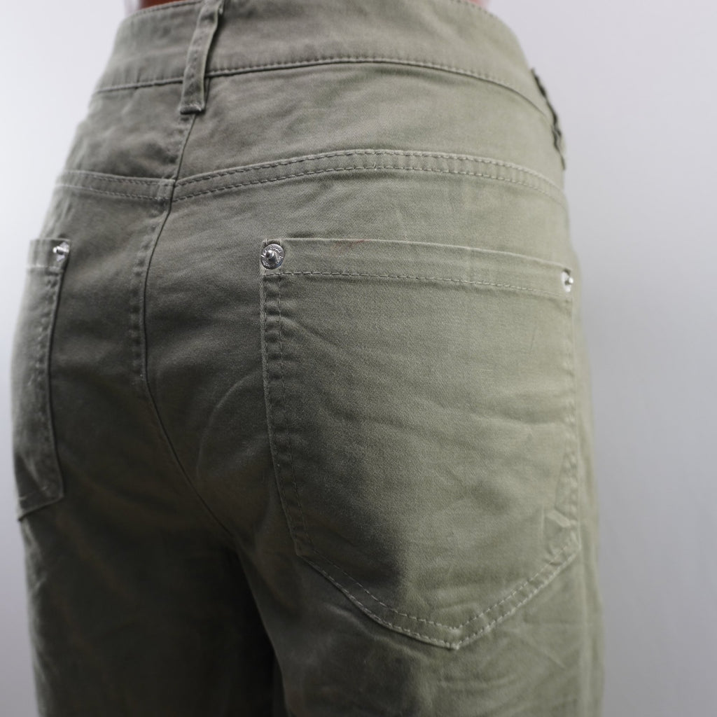 Pantalones Cortos BPC para Mujer Usados - Verde, XXL