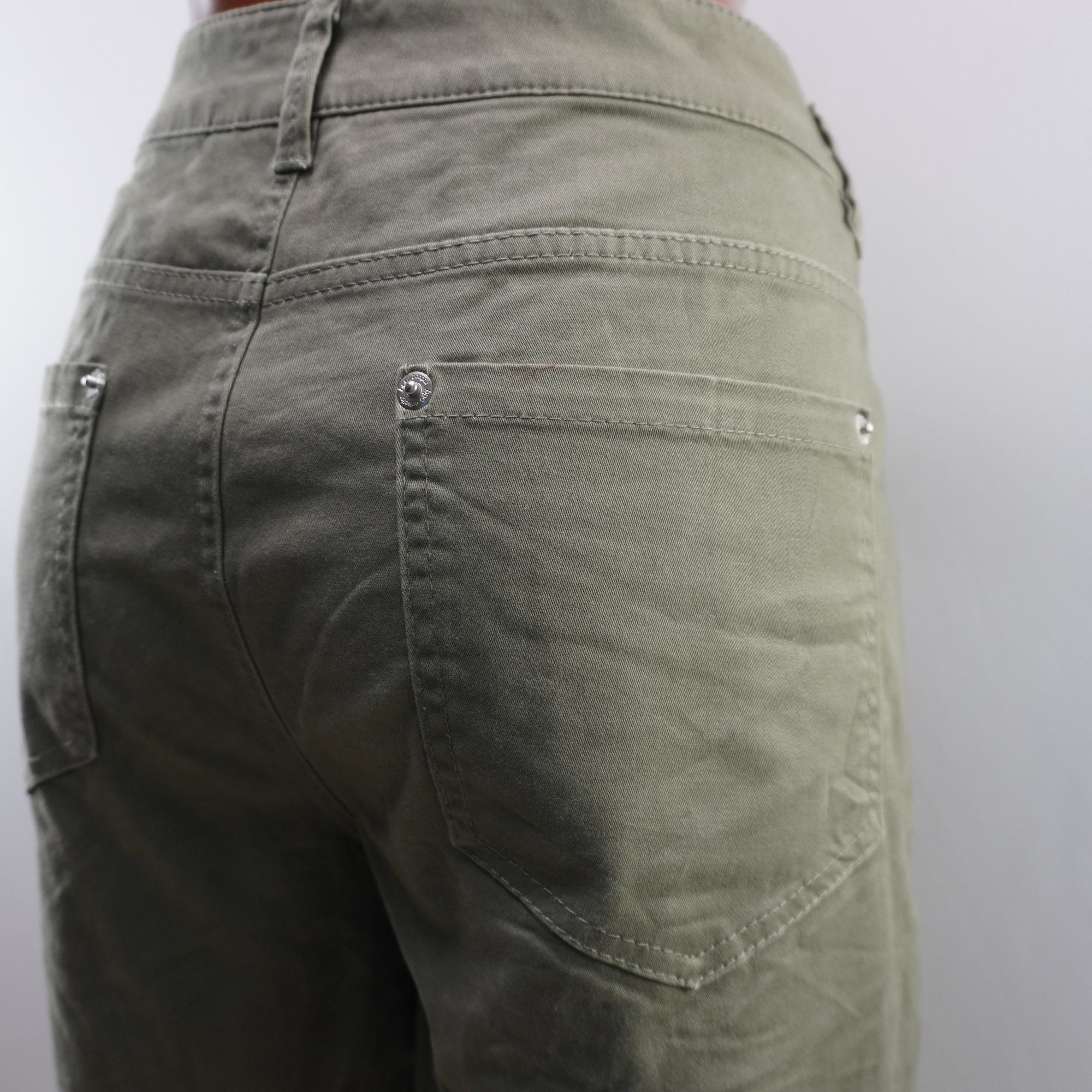 Pantalones Cortos BPC para Mujer Usados - Verde, XXL