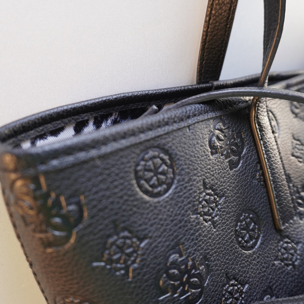 Bolso Baguette Guess para Mujer Usado - Negro