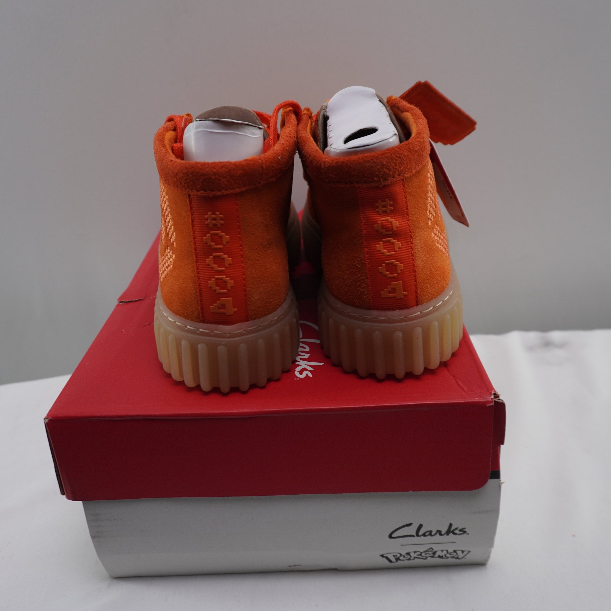 Zapatillas Clarks para Hombre Usadas - Naranja, Talla 39