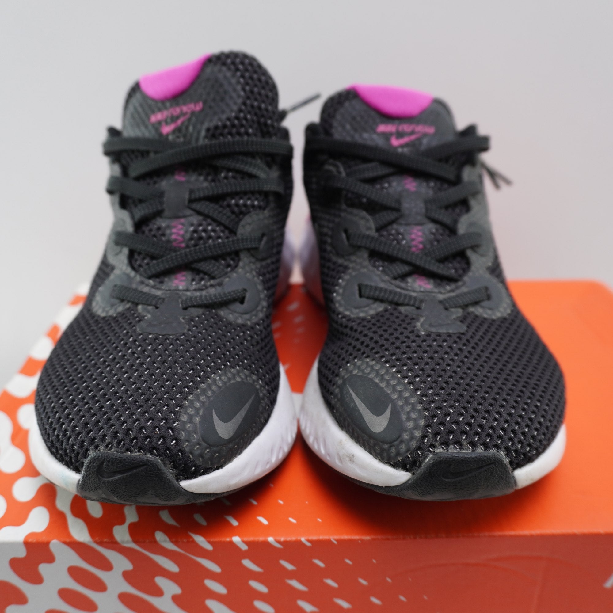 Zapatillas Nike para Mujer Usadas - Negras, Talla 38